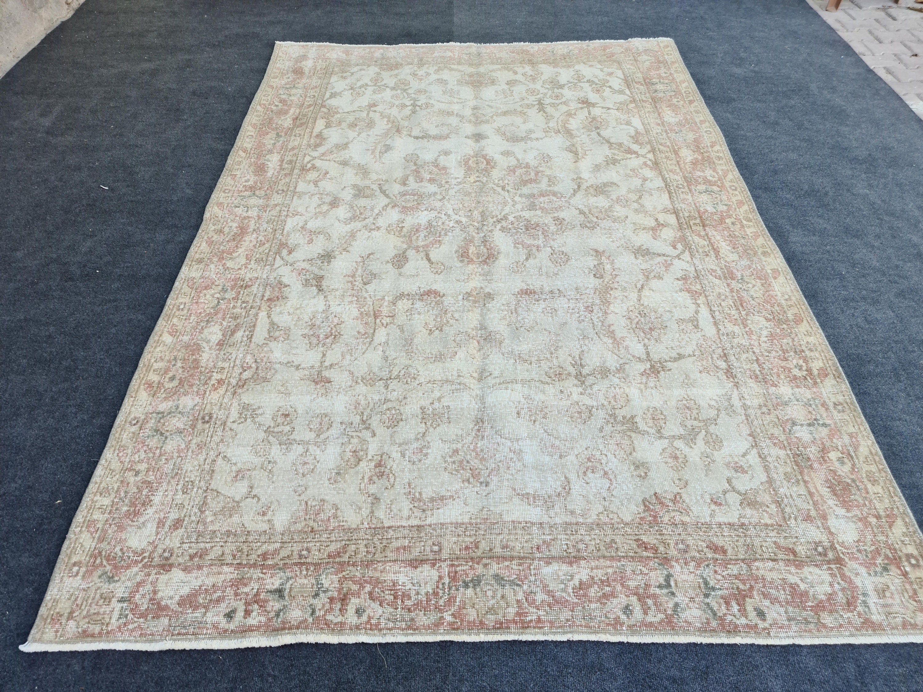 6x9 Faded Turkish Rug: Hand Knotted Wool Oriental Carpet