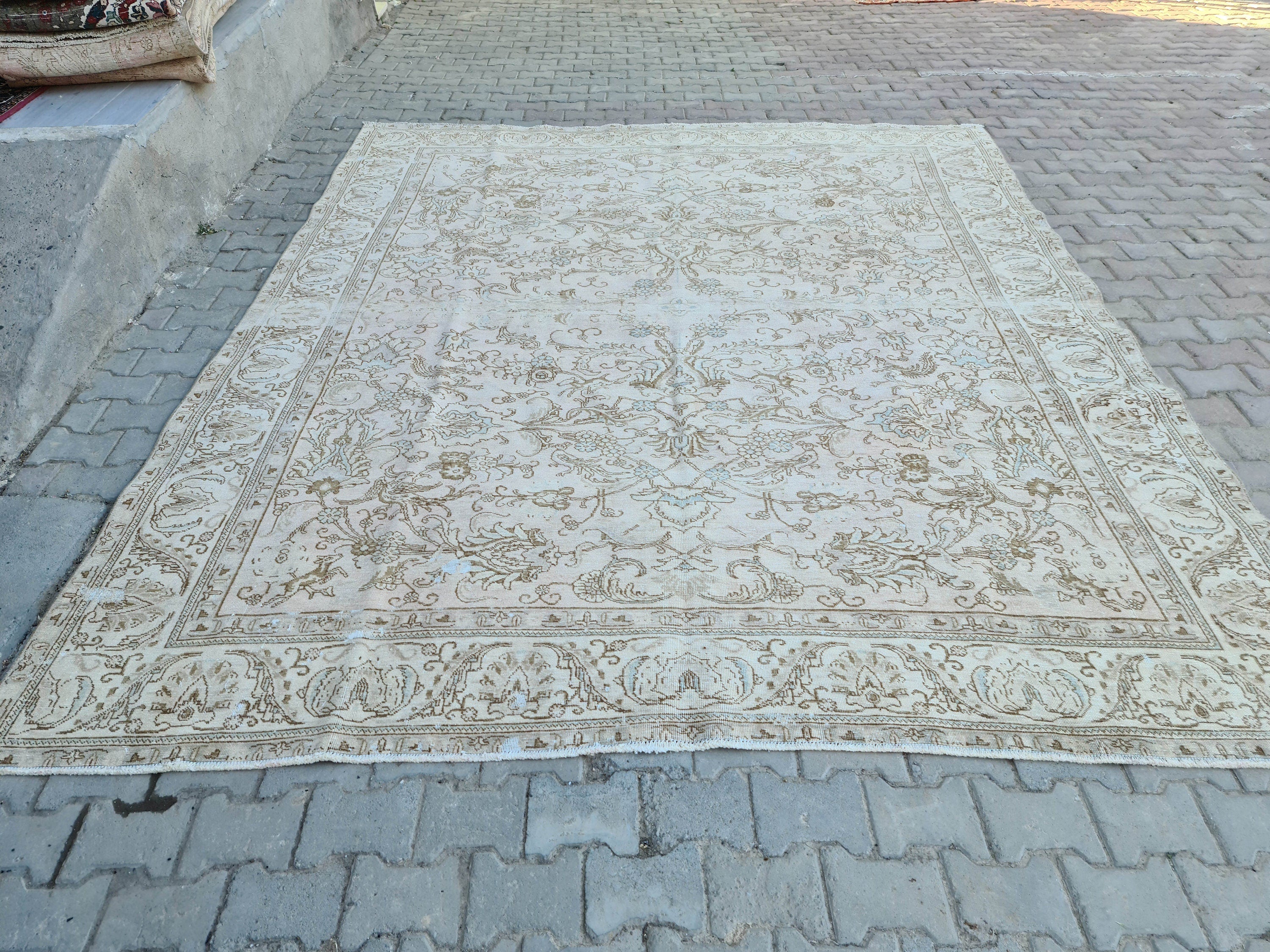 Large Turkish Oushak Rug (9.5x11.65 ft): Hand-Knotted Wool Oriental Carpet