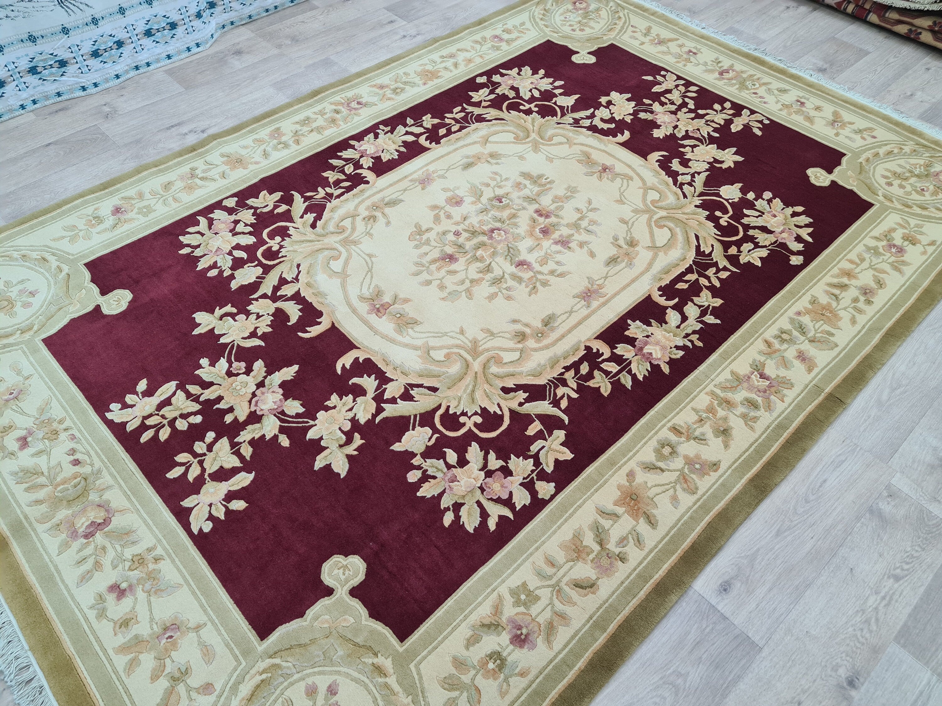 Medium Turkish Area Rug: Hand-Knotted Wool, Vintage Oriental Decor (6.65x9.7 ft)