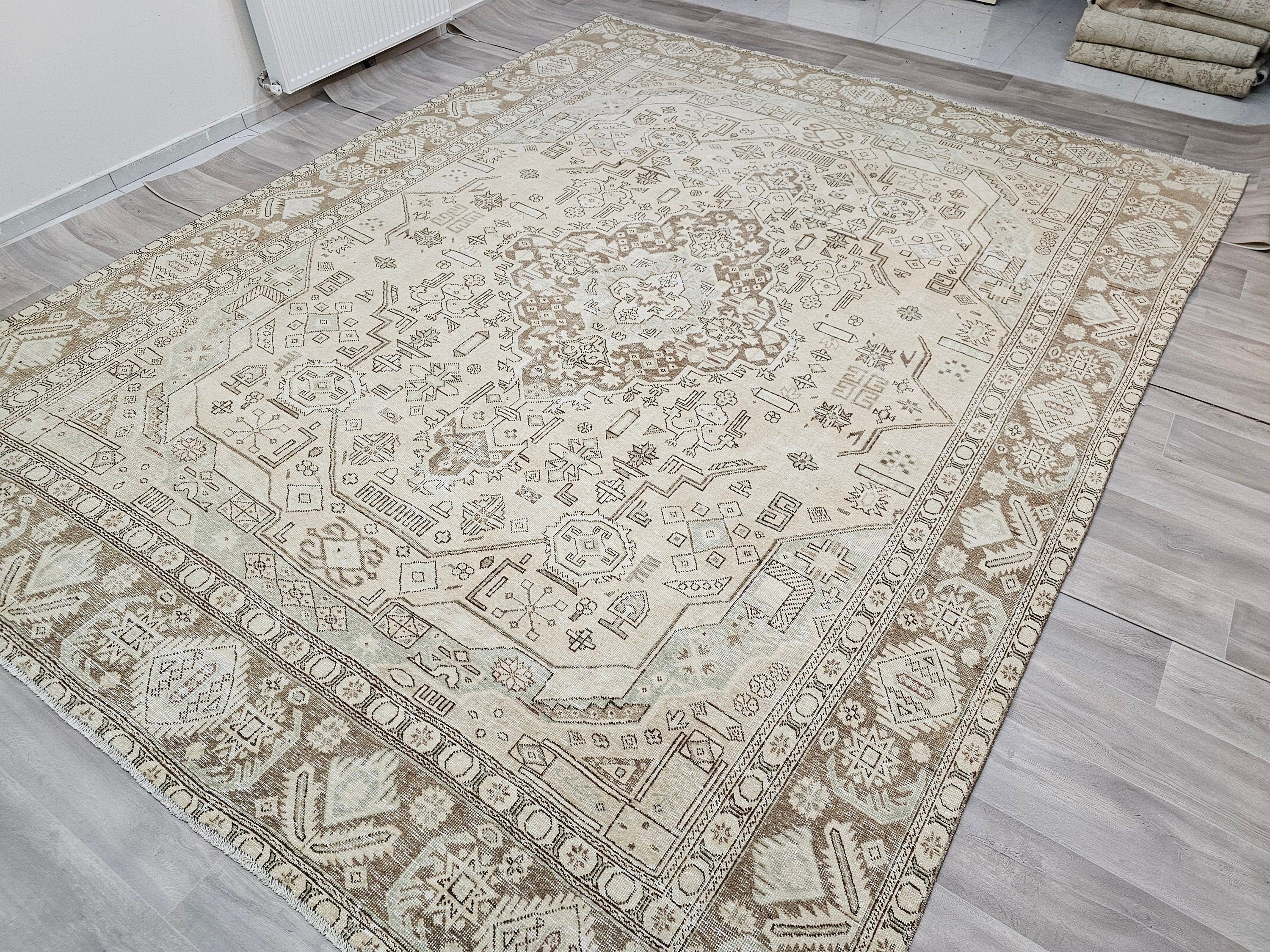 Hand Knotted Wool Turkish Rug 9.80x12.50 ft: Vintage Oushak Heriz