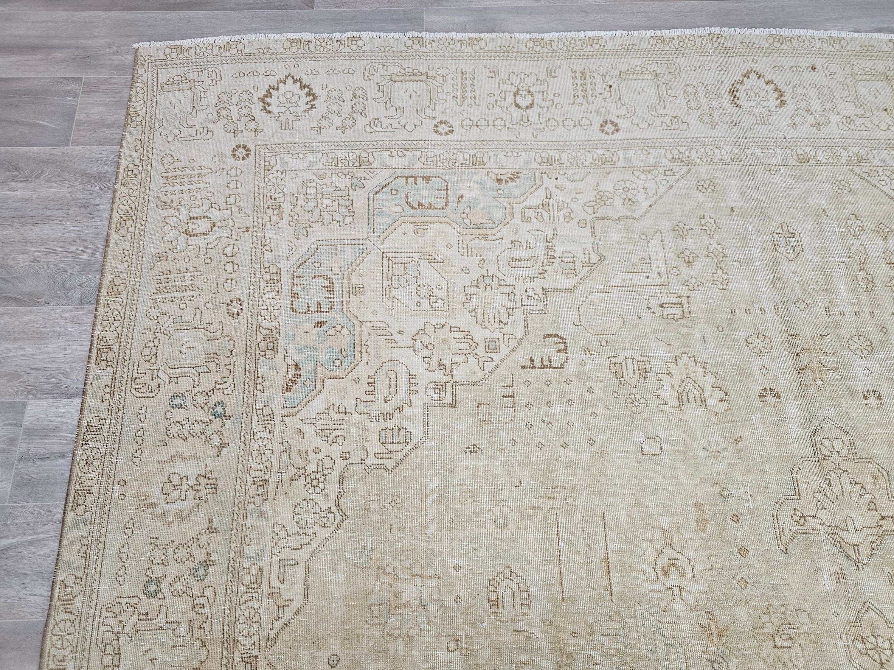 Oversized Neutral Heriz Rug: 9.5x12.7 ft. Vintage Persian Wool Carpet