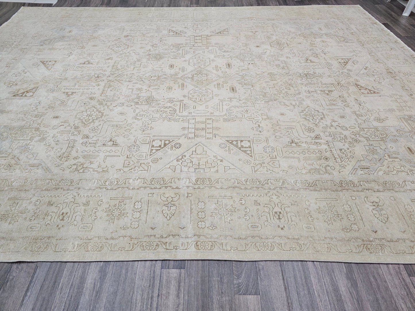 9x12 Vintage Neutral Area Rug / Distressed Turkish Rug/ Hand Knotted Wool Rug, Large Oushak rug, oversize Bedroom rug, saloon rug