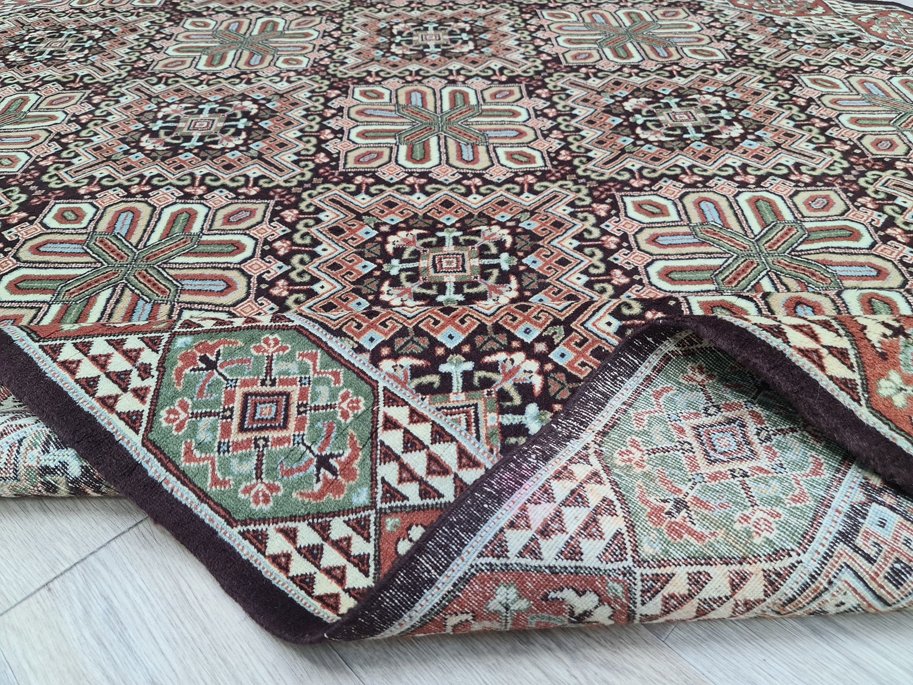 Medium Vintage Turkish Oushak Rug: Hand-Knotted Wool Carpet (6.40x10 ft)