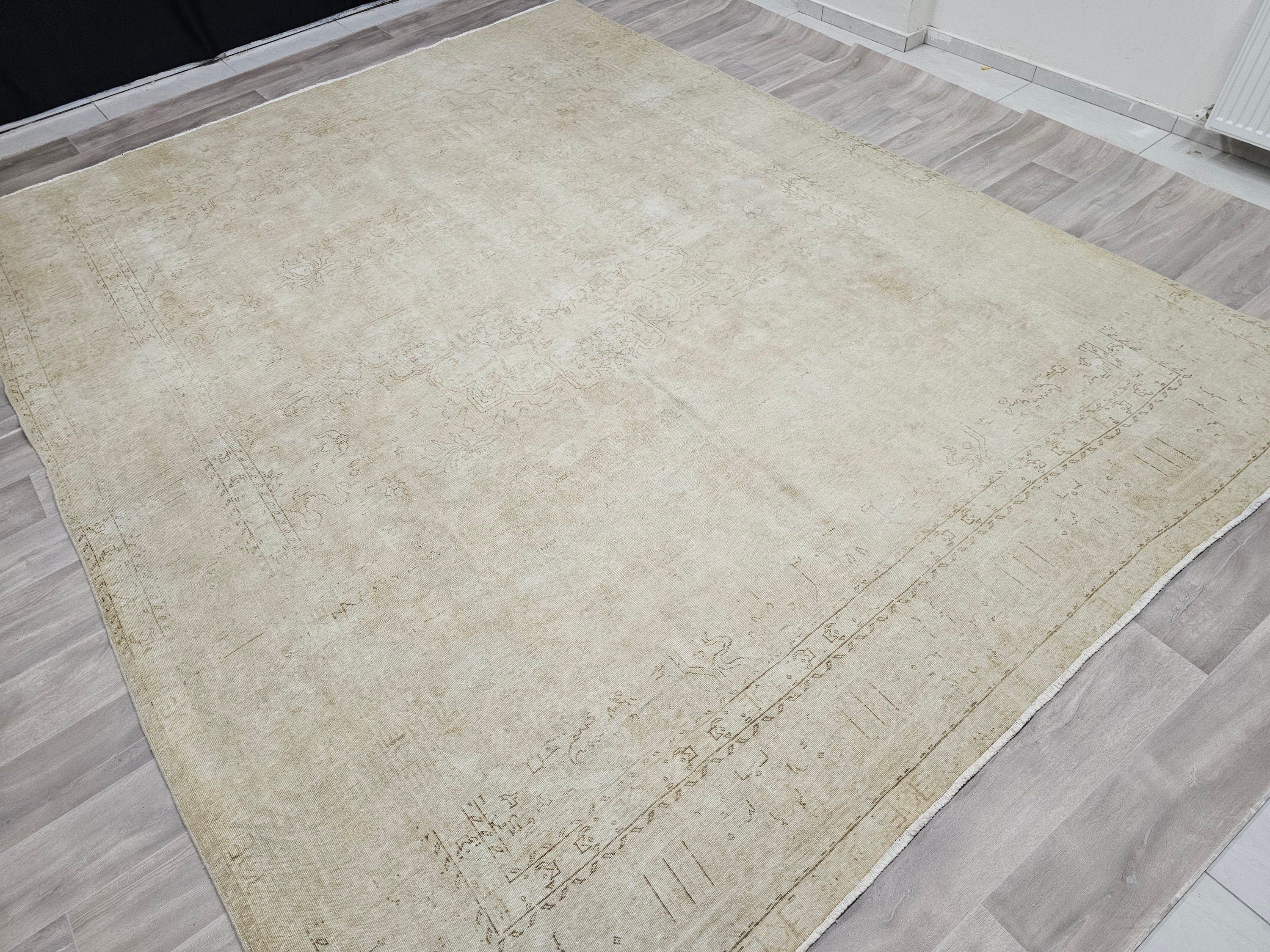 Neutral Oushak Rug: 9.8x12.5 ft Hand-Knotted Wool Turkish Rug