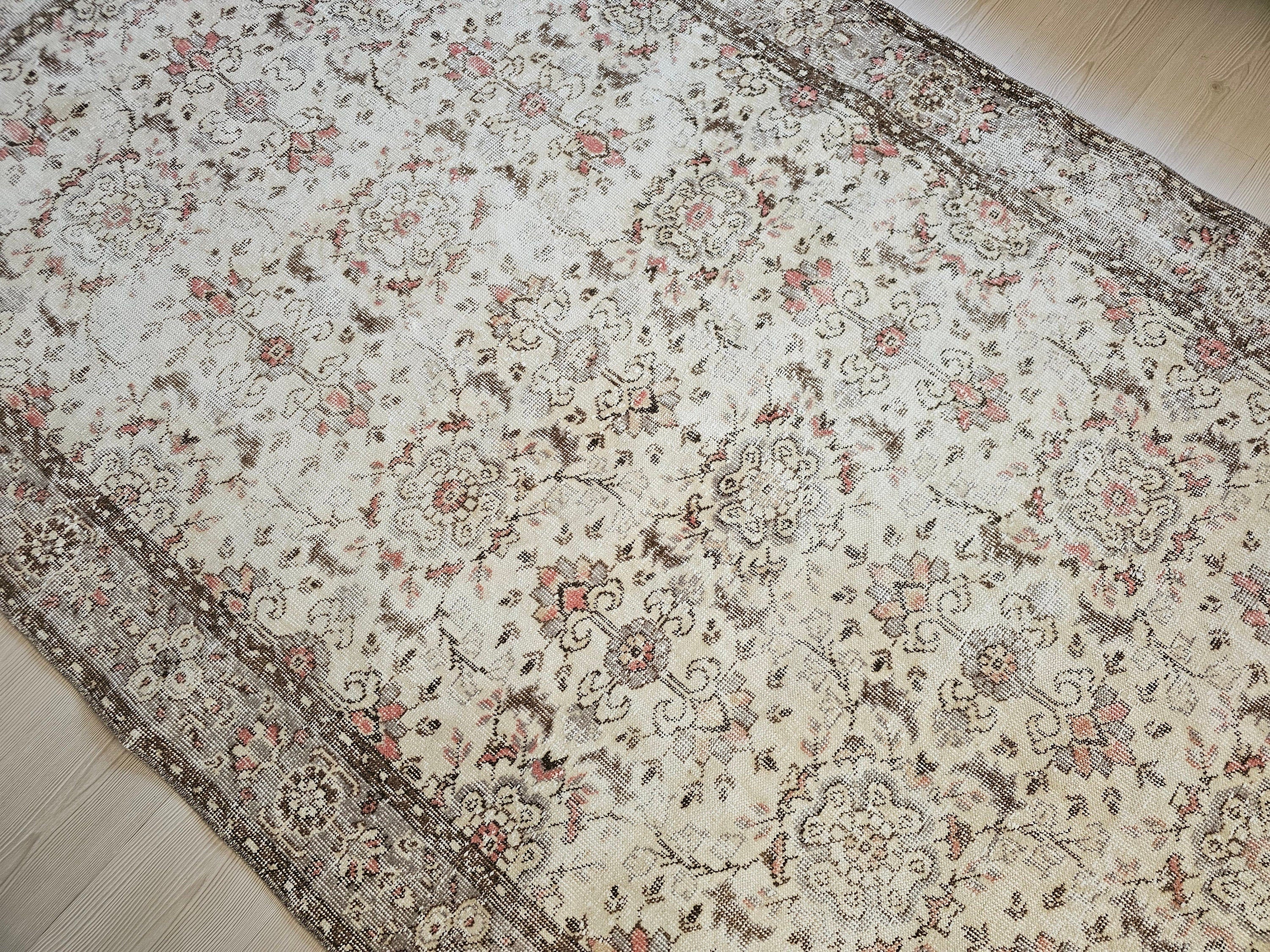 5x8 Vintage Turkish Oushak Rug: Neutral Floral Boho Decor