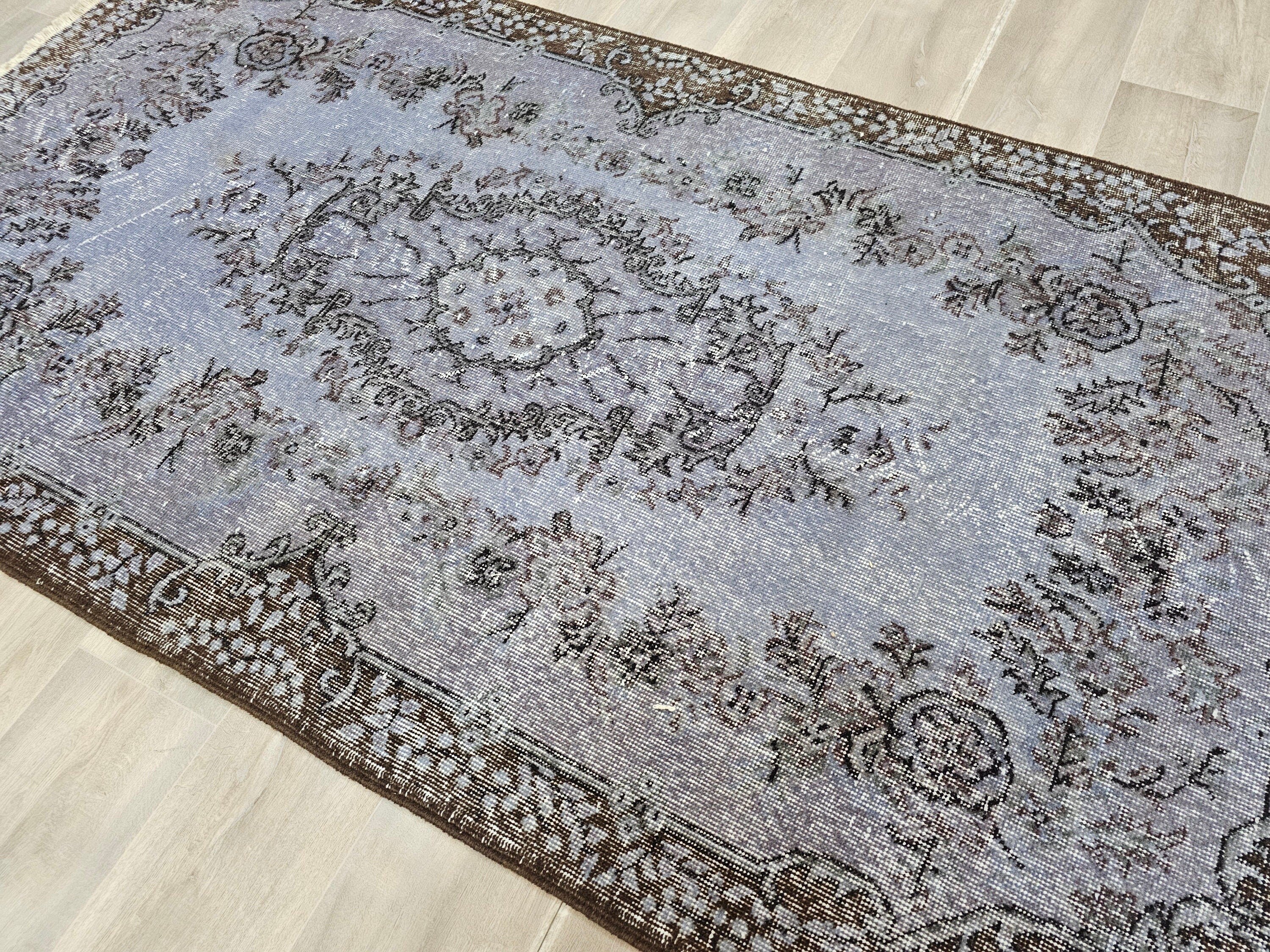 Handknotted Wool Oushak Rug: 3'11'' x 7' Vintage Turkish Carpet