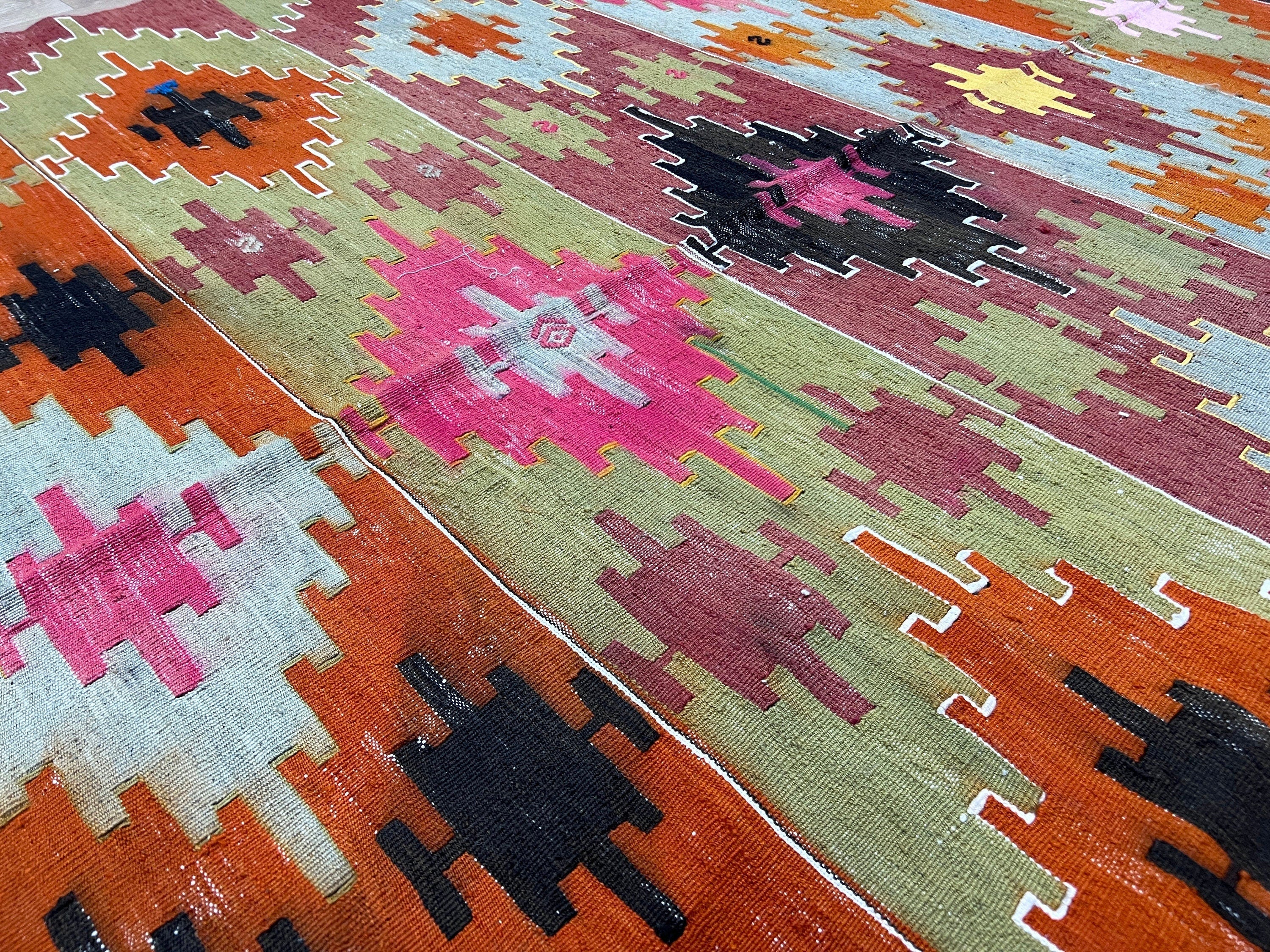 Vintage Turkish Kilim Rug: Handwoven Wool Oushak, 6x10 ft