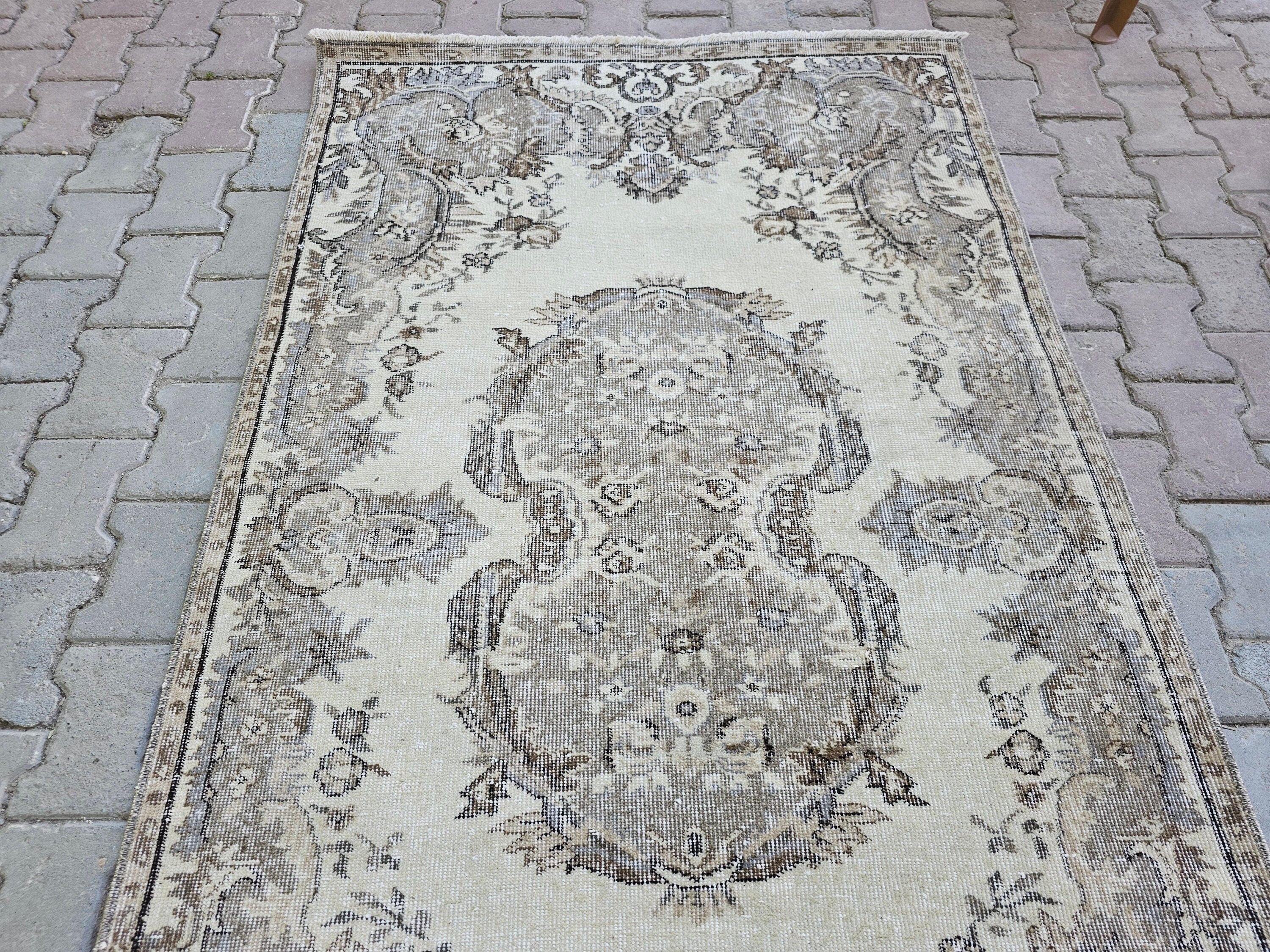 Vintage Oushak Rug 4x7: Hand-Knotted Turkish Wool Rug