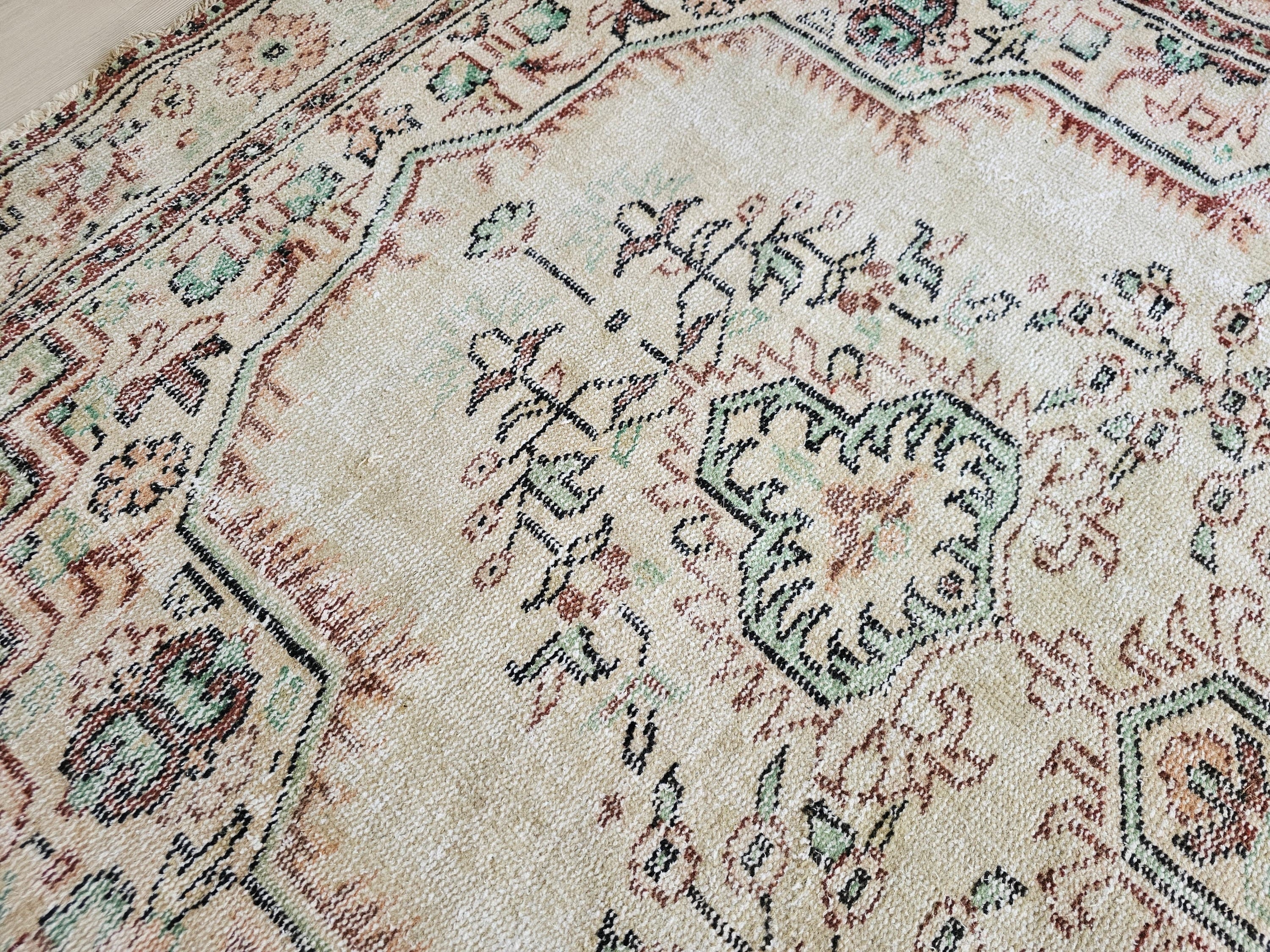 6x9 Antique Turkish Wool Rug: Handmade Geometric Carpet