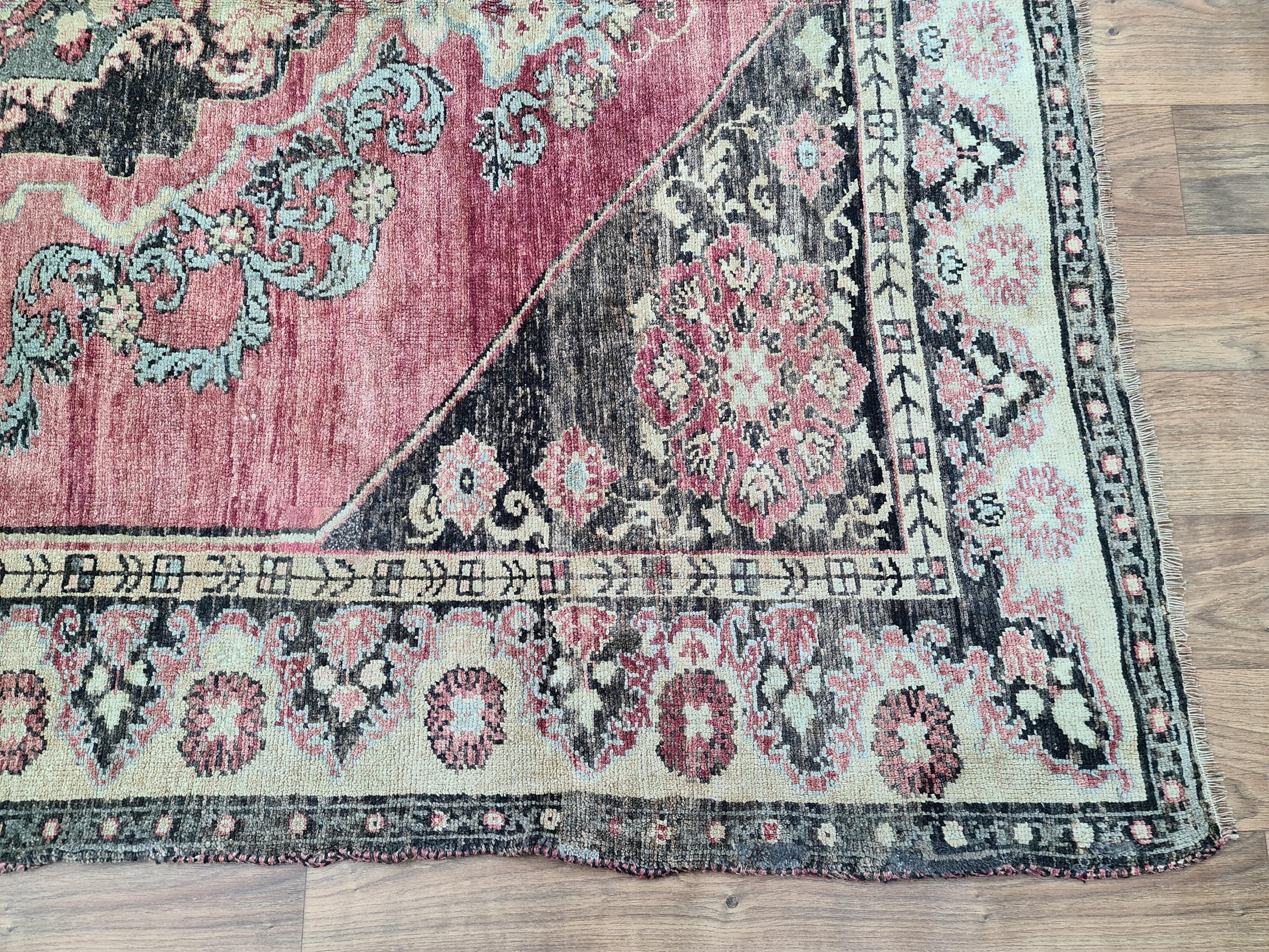 6x9 Vintage Oushak Rug: Hand-Knotted Oriental Wool Carpet
