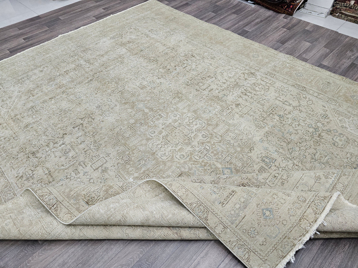 9x12 Vintage Turkish Rug: Hand-Knotted Heriz Wool Carpet