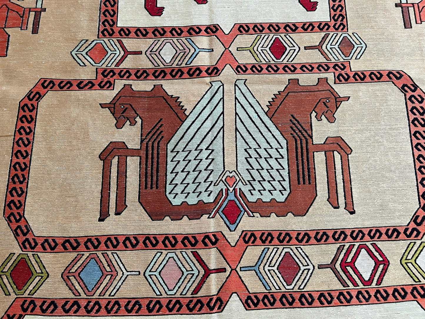 4x6 Silk Soumak Rug: Hand-Knotted Vintage Animal Design
