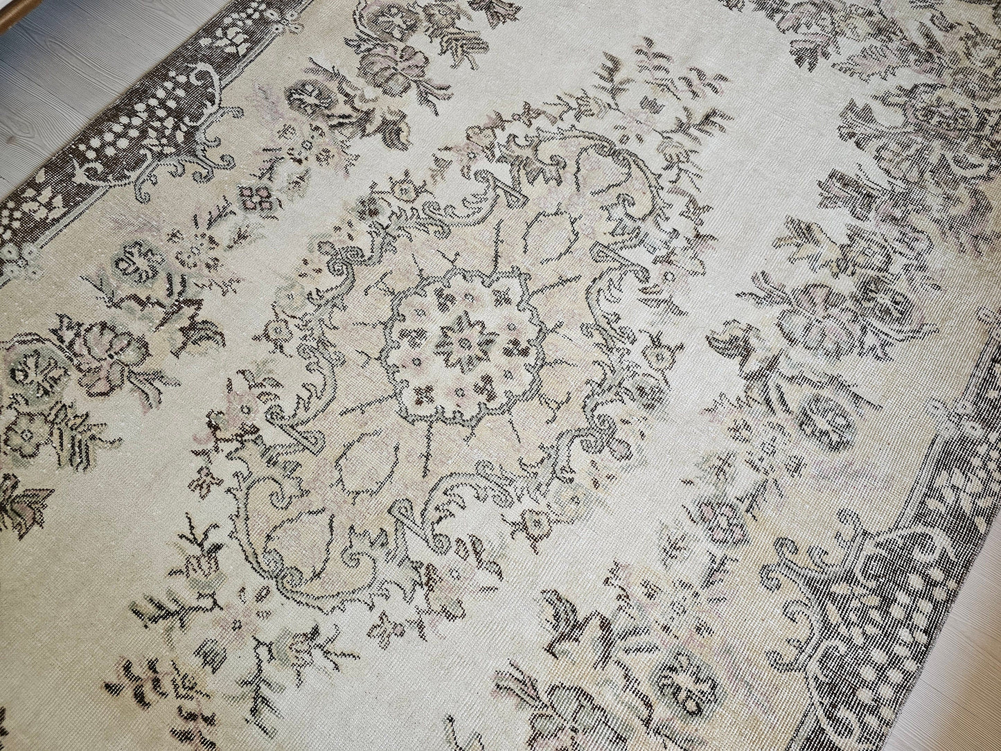 6x9 Vintage Turkish Oushak Rug: Handmade Wool Floral Area Rug