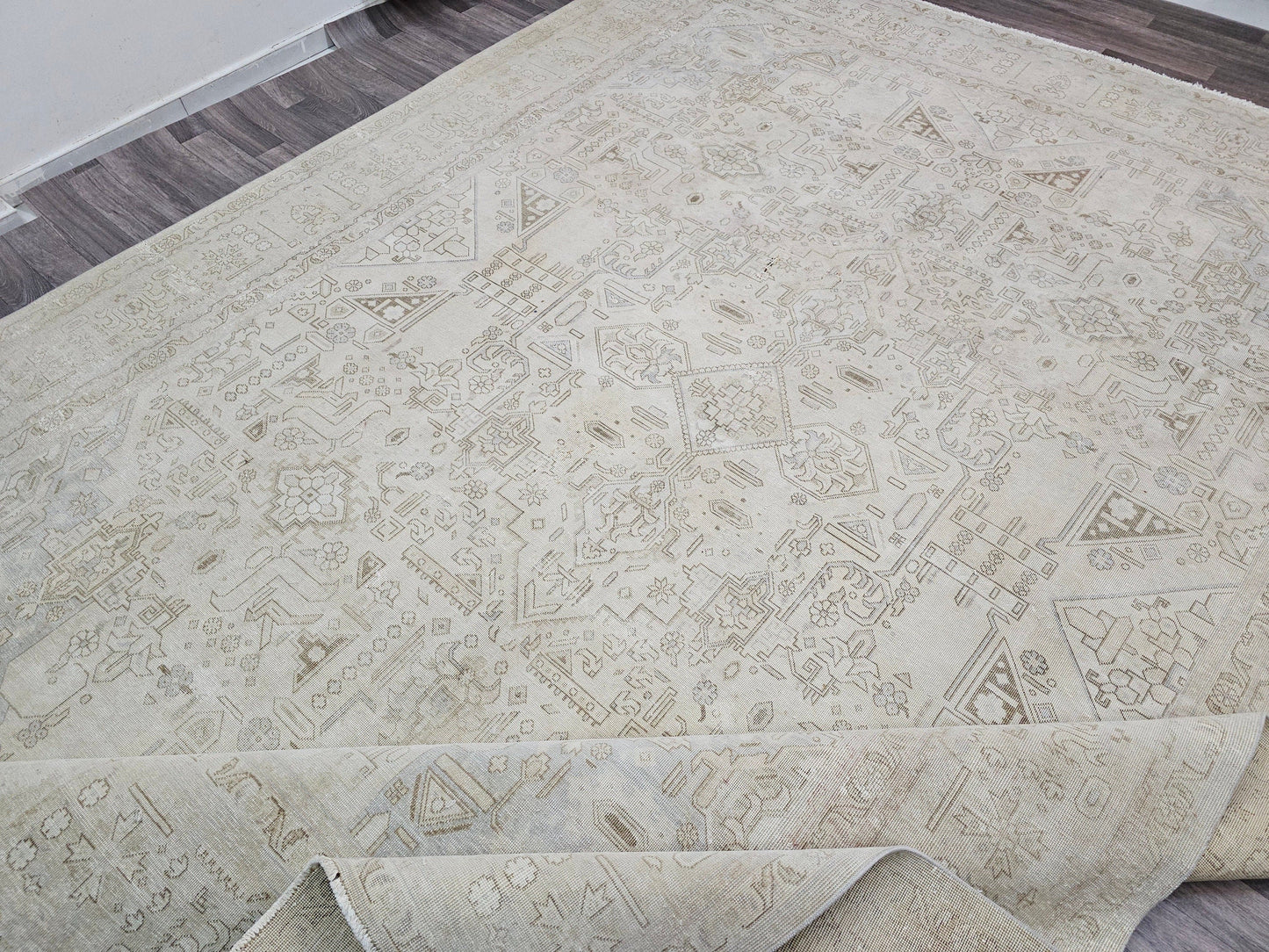 9x12 Vintage Neutral Area Rug / Distressed Turkish Rug/ Hand Knotted Wool Rug, Large Oushak rug, oversize Bedroom rug, saloon rug