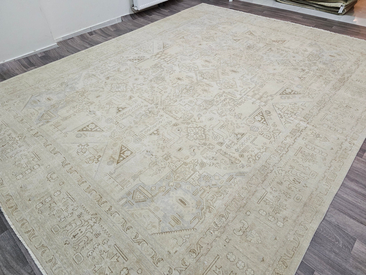 9x12 Vintage Neutral Area Rug / Distressed Turkish Rug/ Hand Knotted Wool Rug, Large Oushak rug, oversize Bedroom rug, saloon rug