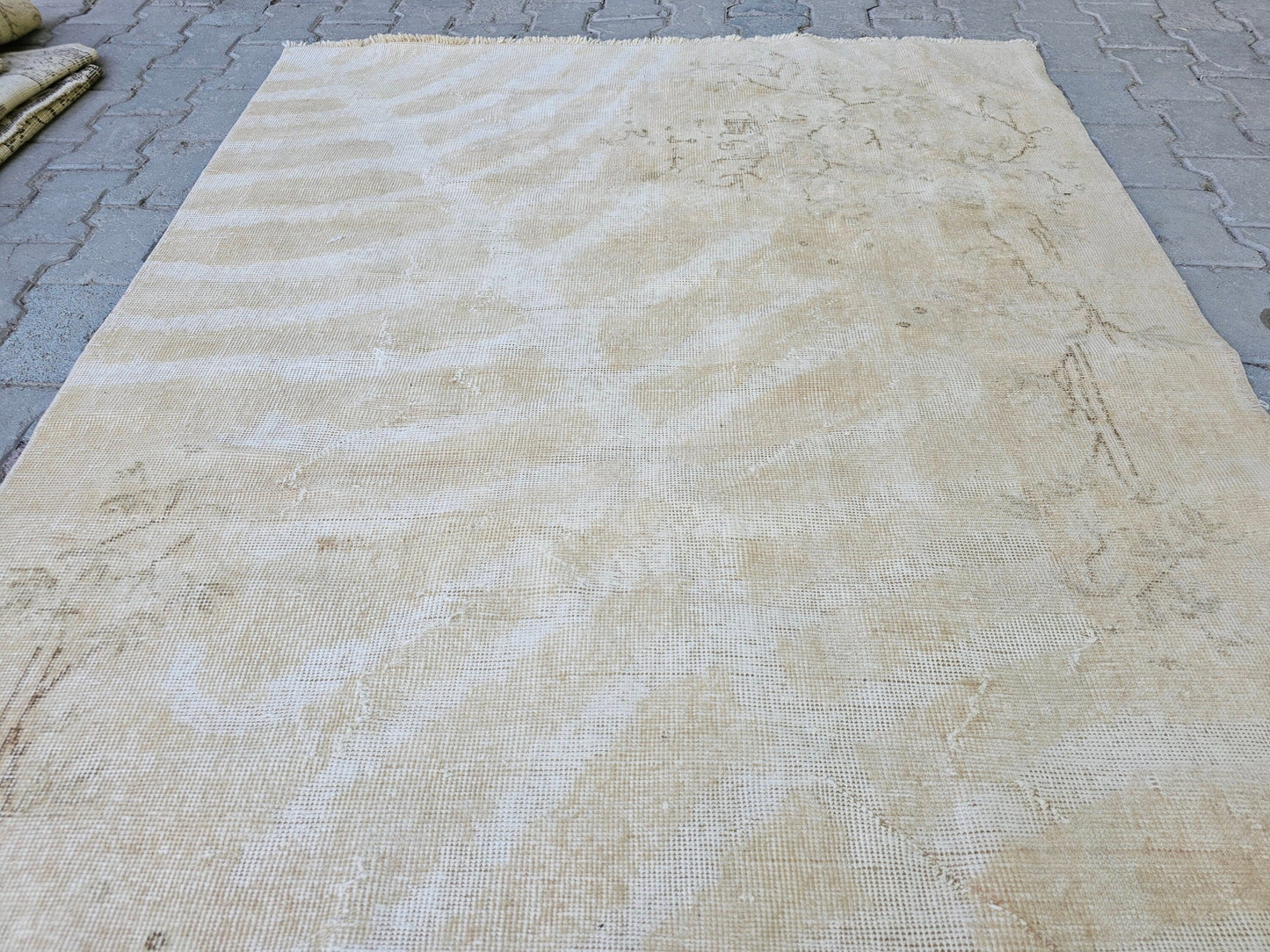 Vintage Turkish Wool Rug: Beige Accent Rug (4.70x8 ft)
