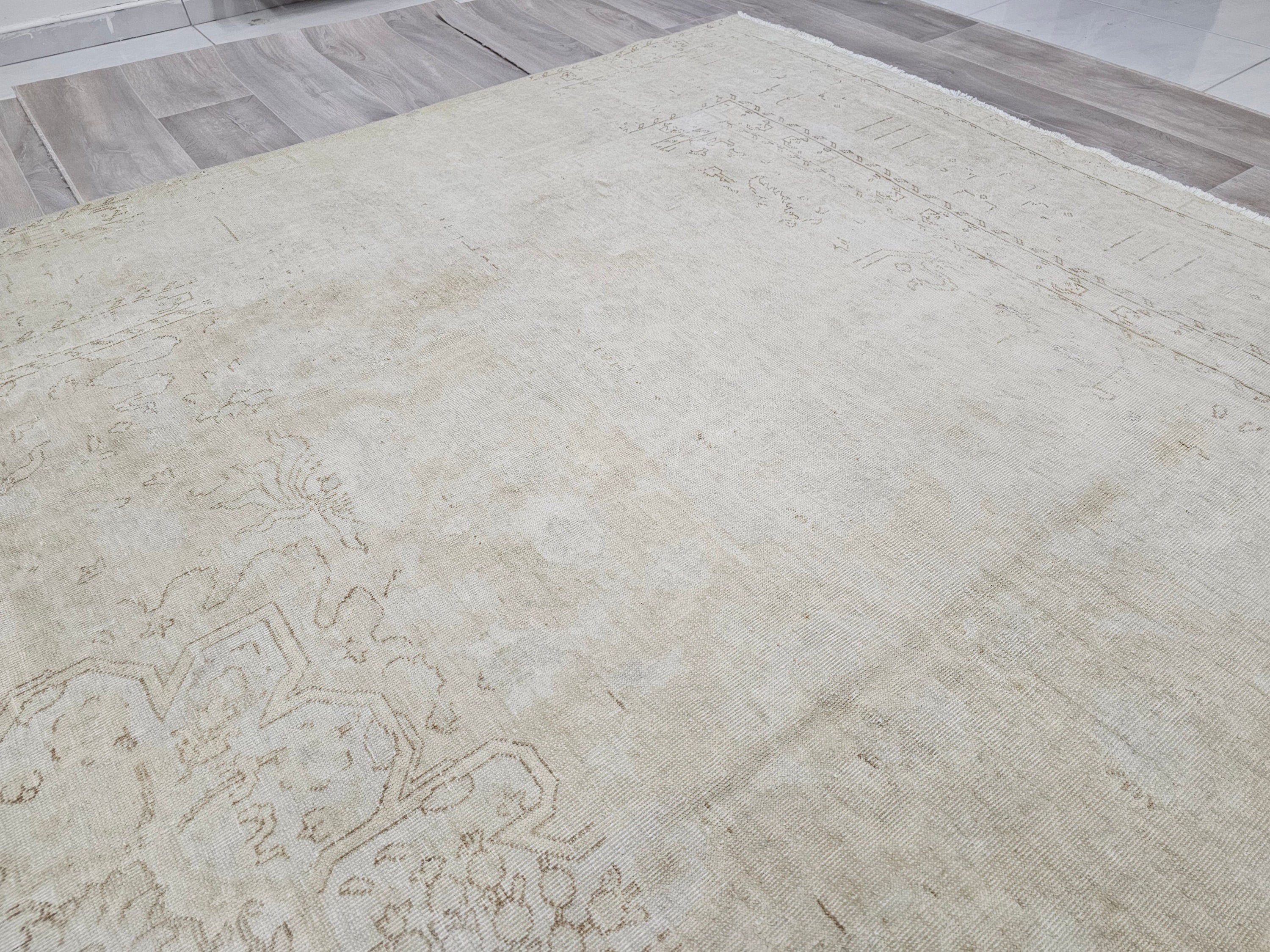 Neutral Oushak Rug: 9.8x12.5 ft Hand-Knotted Wool Turkish Rug
