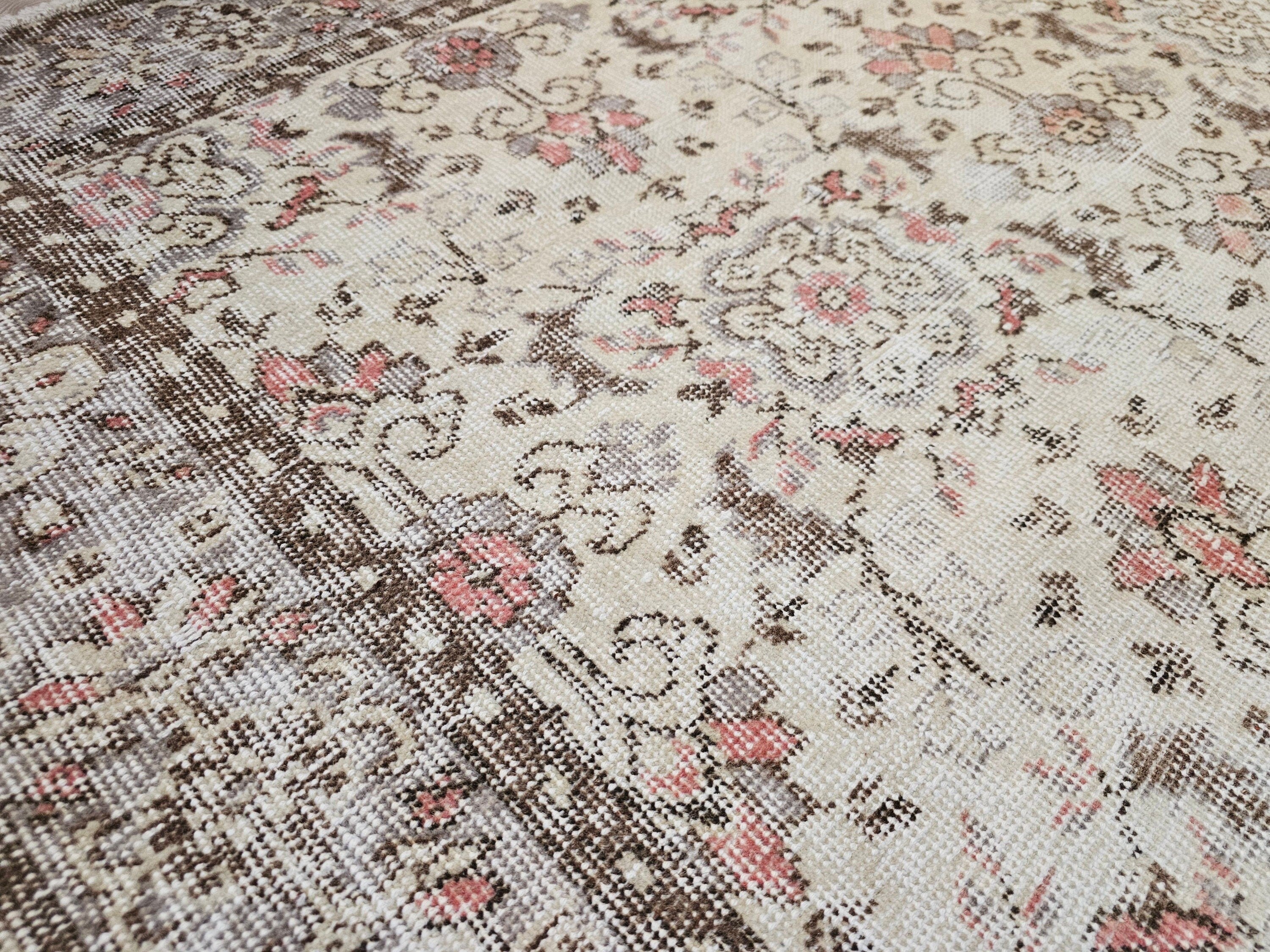 5x8 Vintage Turkish Oushak Rug: Neutral Floral Boho Decor
