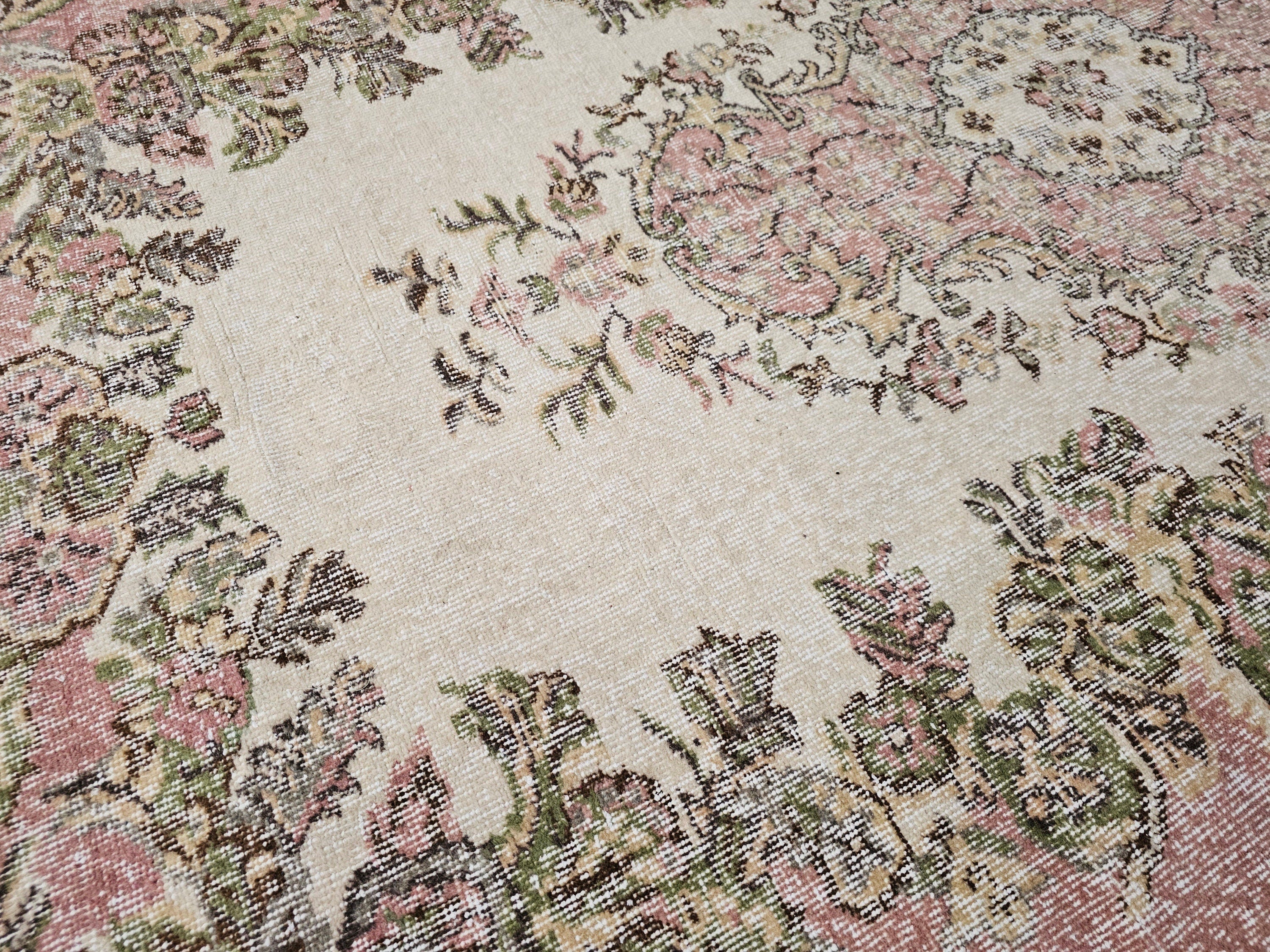 Handwoven Vintage Wool Rug 5.85x10 feet – Pink Floral Bohemian Carpet for Living Room & Bedroom