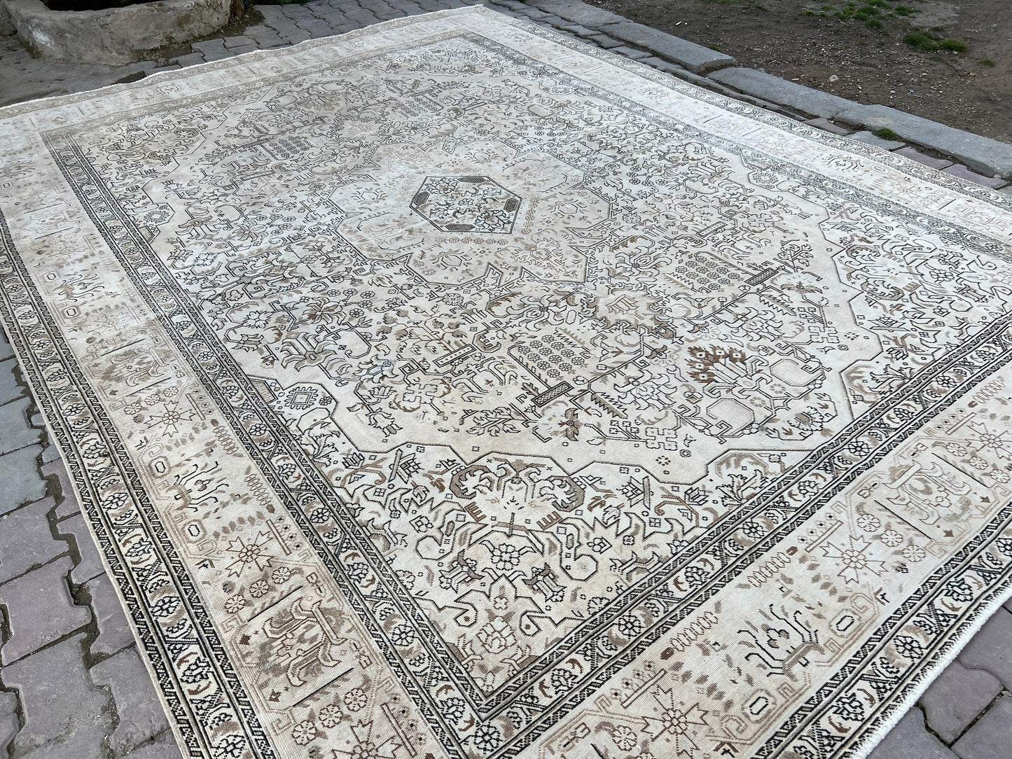 10x13 Vintage Turkish Oushak Rug: Hand-Knotted Neutral Area Rug