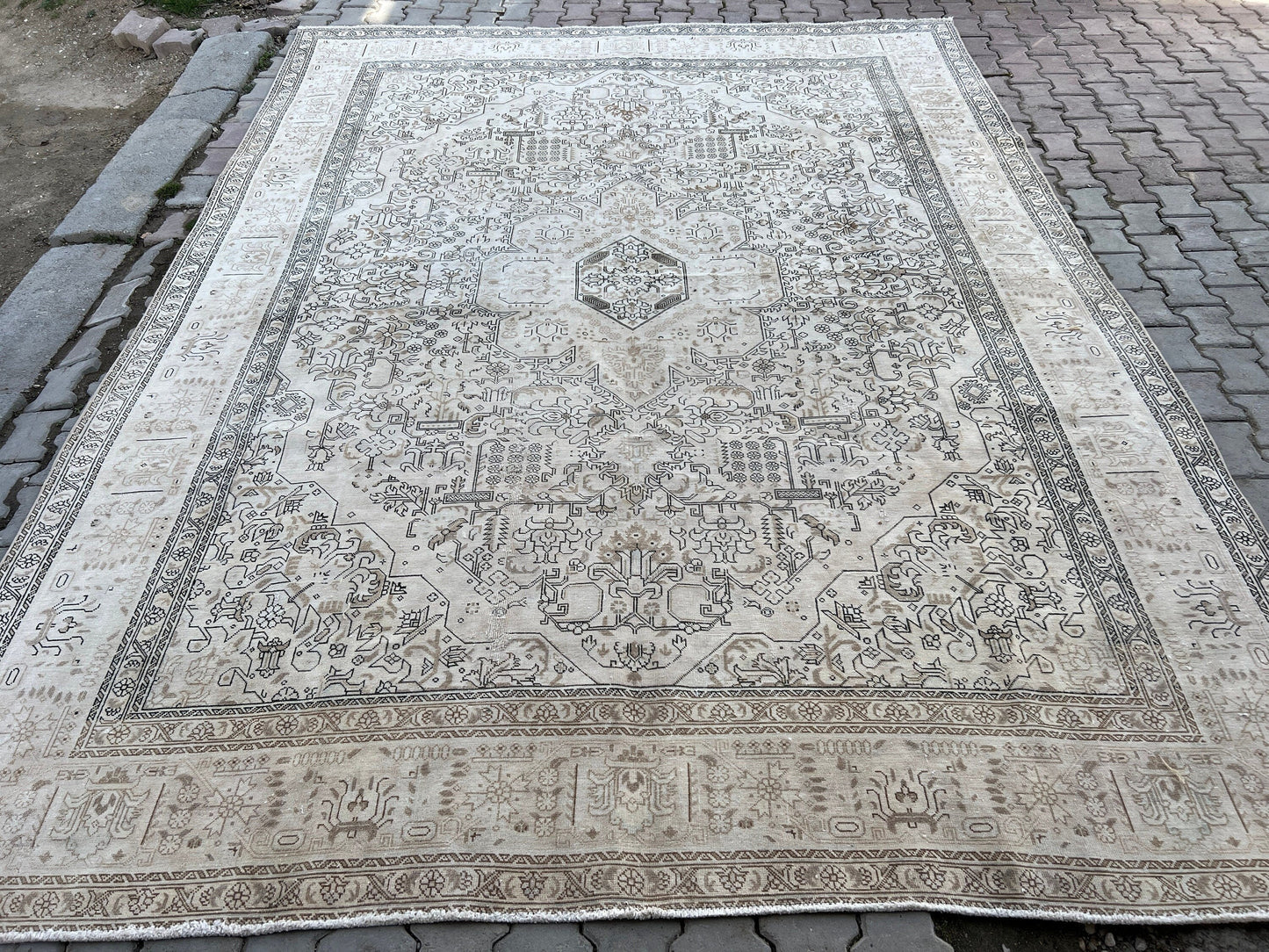 10x13 Vintage Turkish Oushak Rug: Hand-Knotted Neutral Area Rug