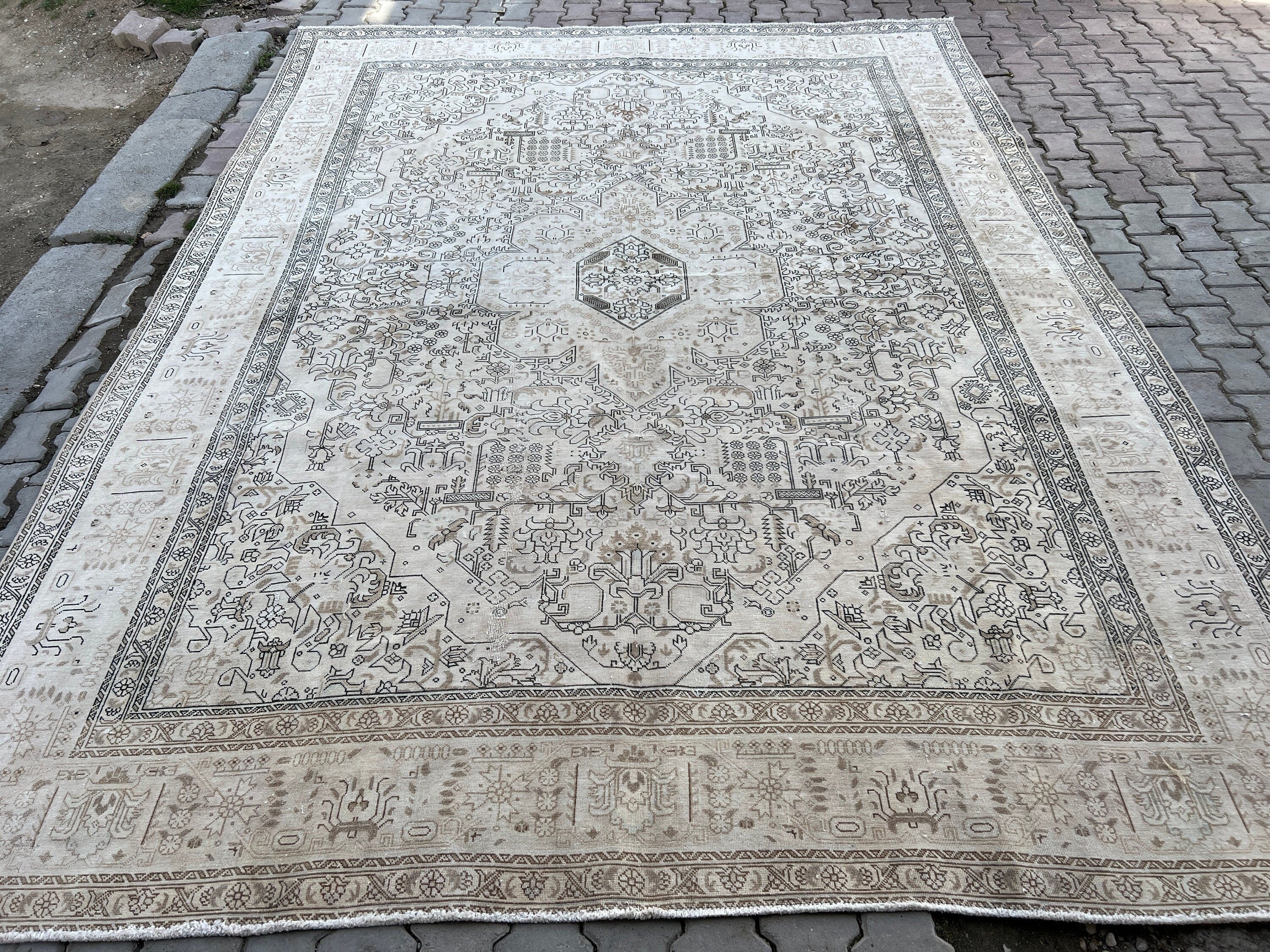 10x13 Vintage Turkish Oushak Rug: Hand-Knotted Neutral Area Rug