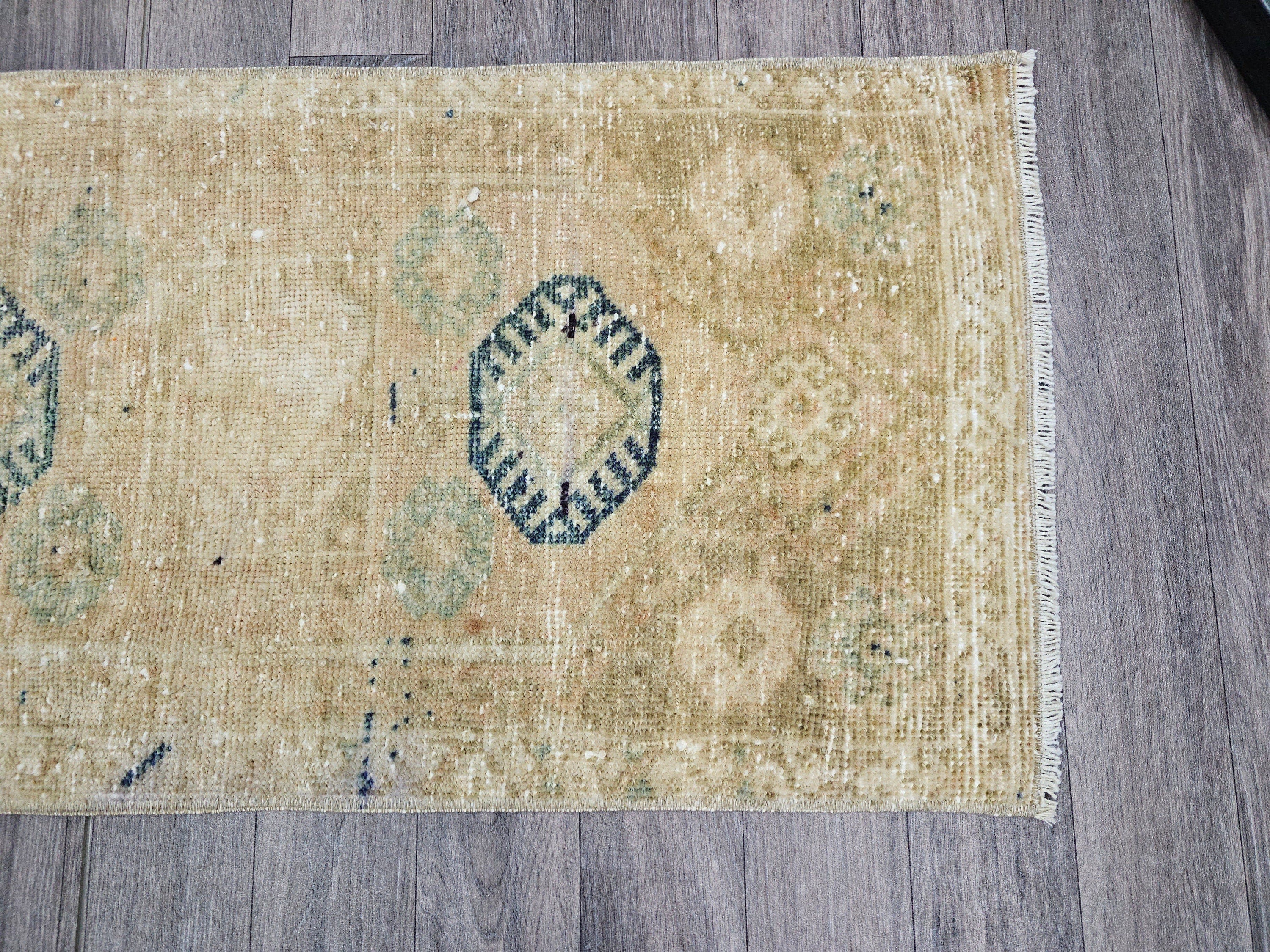 Vintage Turkish Oushak Doormat - Neutral Bath Mat 20x38 inches