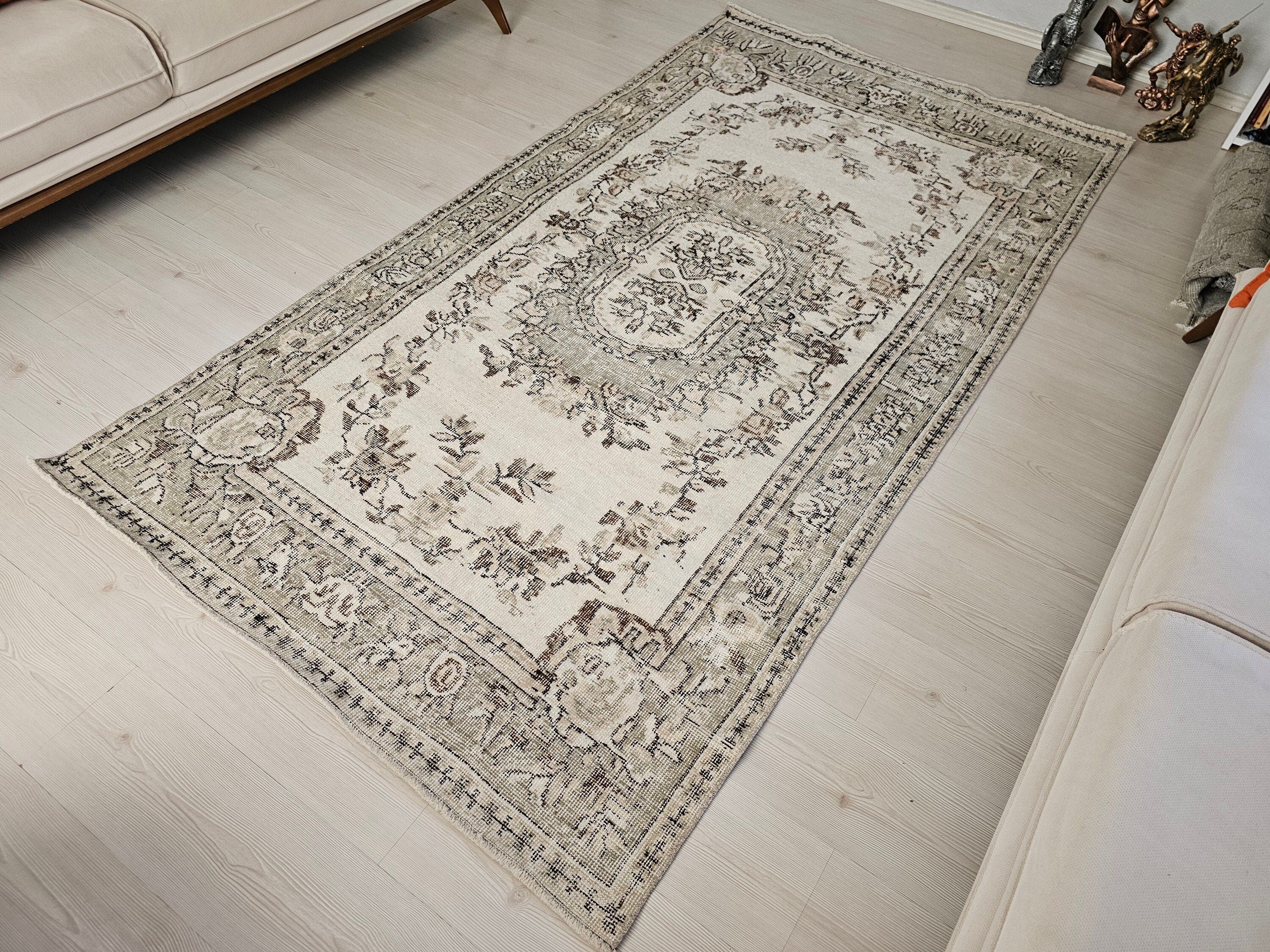 Cream Wool Oushak Rug: 4.5x8.25 ft, Vintage Turkish Rug