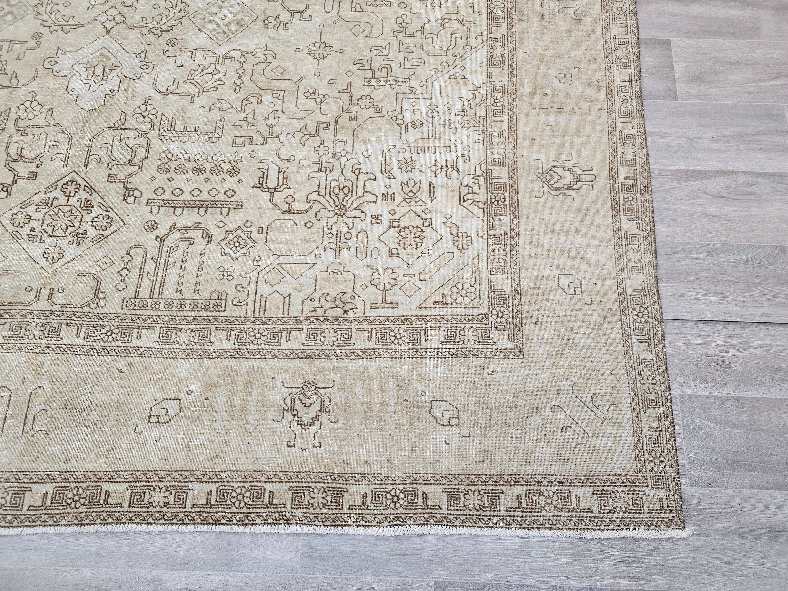 9x13 Vintage Handwoven Wool Oushak Rug: Neutral Beige Carpet