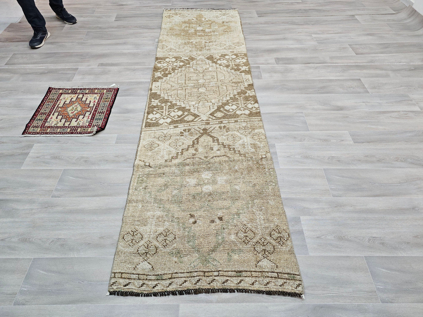 Vintage Turkish Runner Rug: Hand-Knotted Wool Oushak, Earth Tone (2.60x9.60 ft)