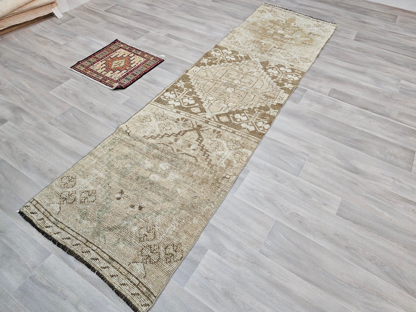 Vintage Turkish Runner Rug: Hand-Knotted Wool Oushak, Earth Tone (2.60x9.60 ft)