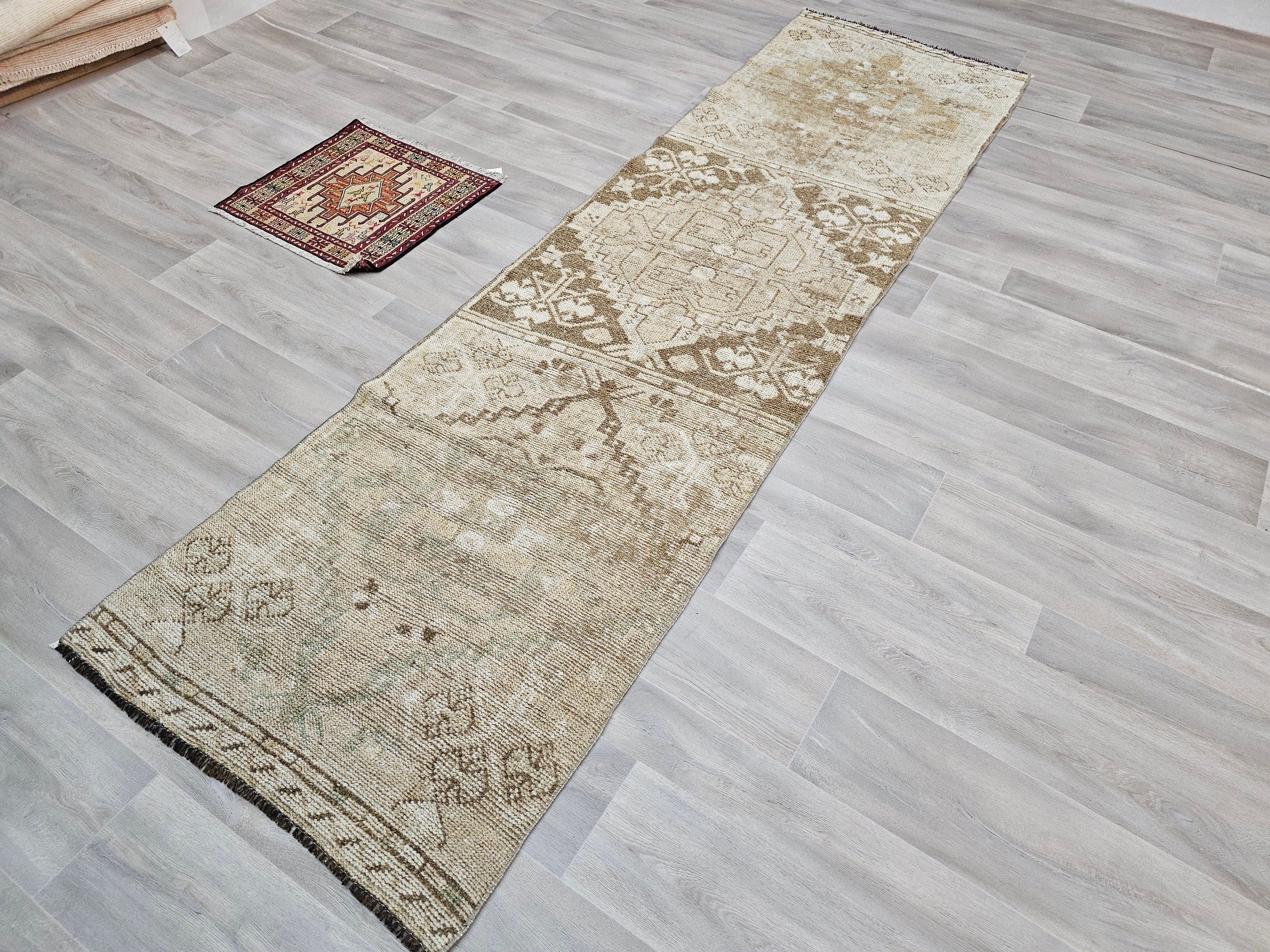 Vintage Turkish Runner Rug: Hand-Knotted Wool Oushak, Earth Tone (2.60x9.60 ft)