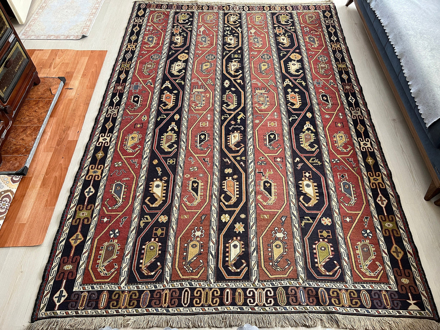 6x9 Vintage Soumak Rug: Hand-Knotted Wool Cecim, Tribal Design