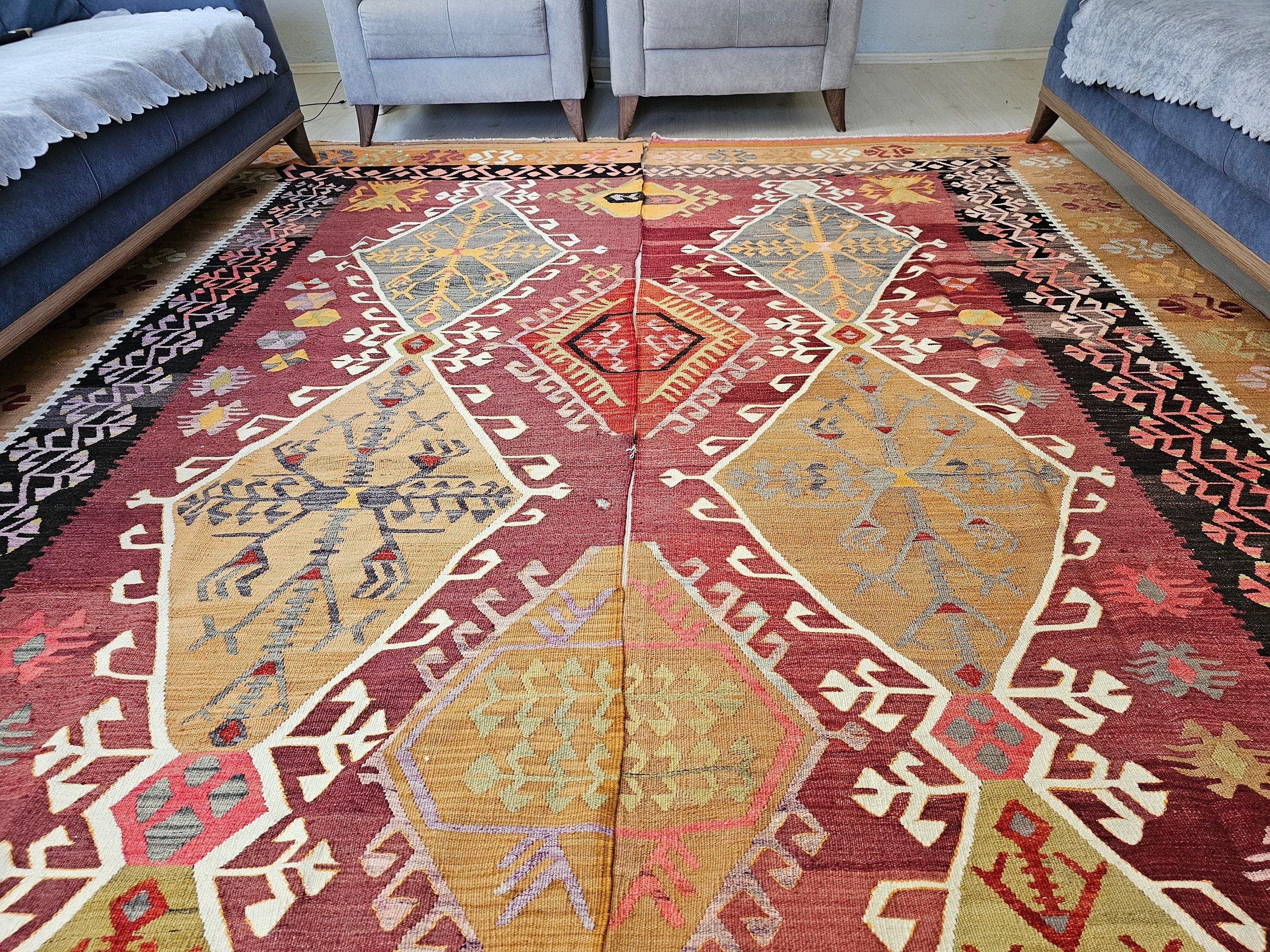 Large Vintage Kilim Rug: Hand-Knotted Wool, 8.25x11.65 ft