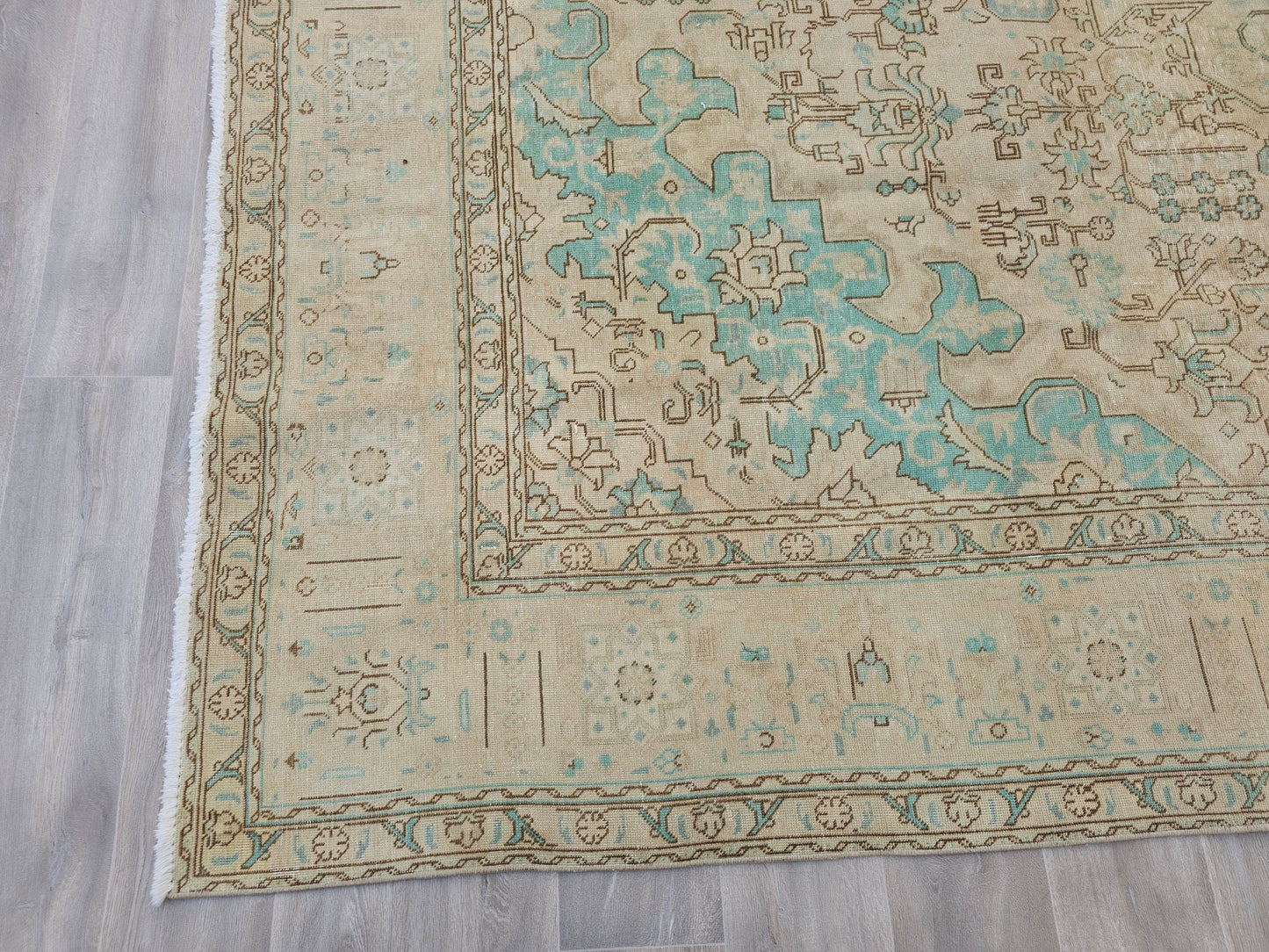 9x12 Vintage Turkish Rug: Beige & Sage Wool Carpet