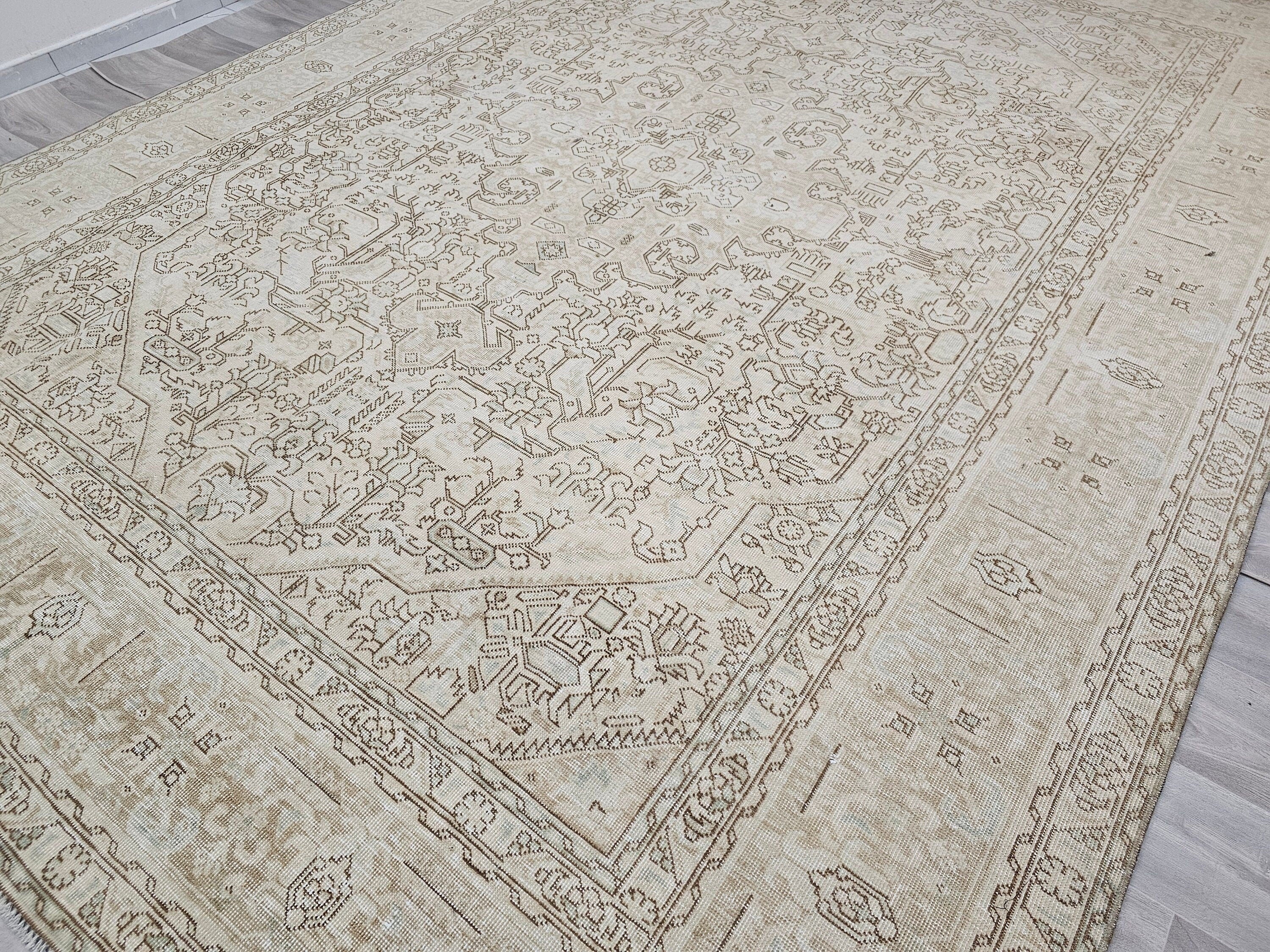 Oversized Neutral Oushak Rug: Vintage Geometric Turkish Wool Carpet (9.6x12.6 ft)