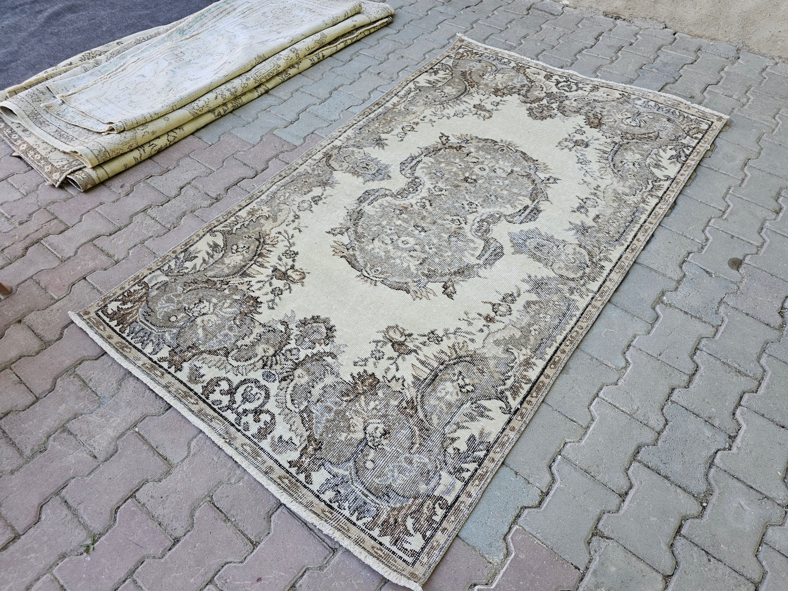Vintage Oushak Rug 4x7: Hand-Knotted Turkish Wool Rug