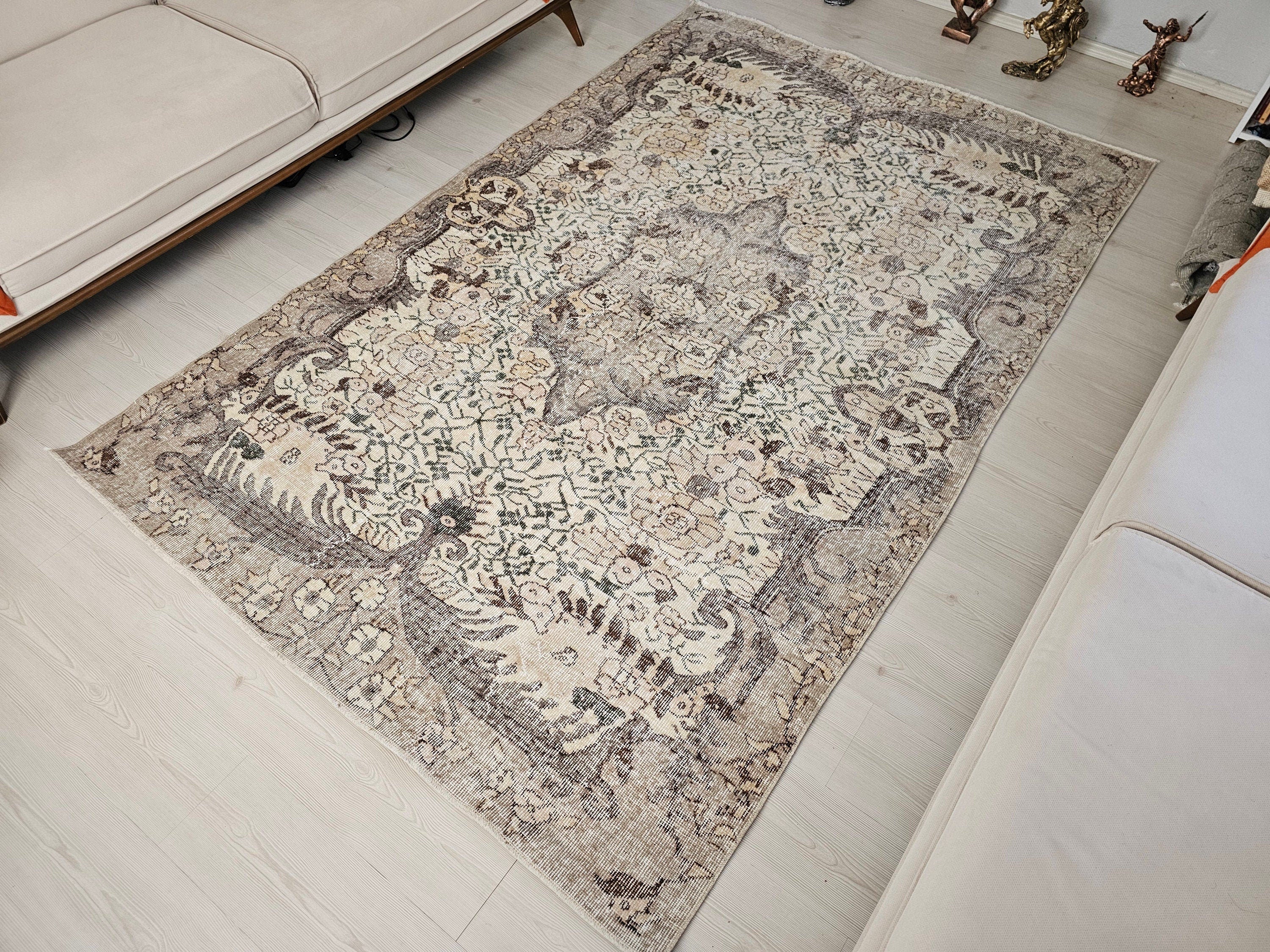 Hand Knotted Wool Turkish Oushak Rug 6x9: Vintage Anatolian Design