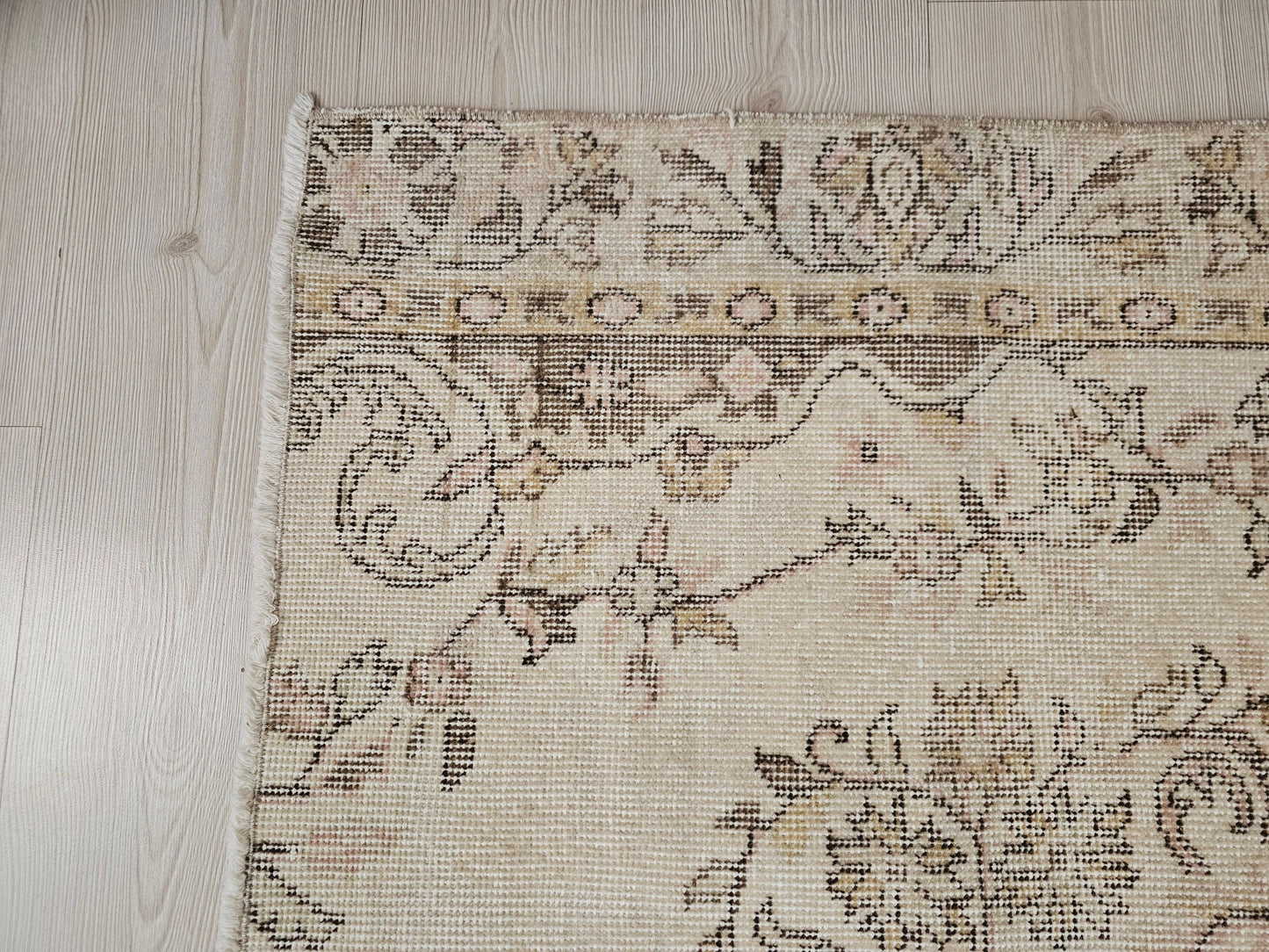 5.50x7.30 feet Neutral Vintage Turkish Rug