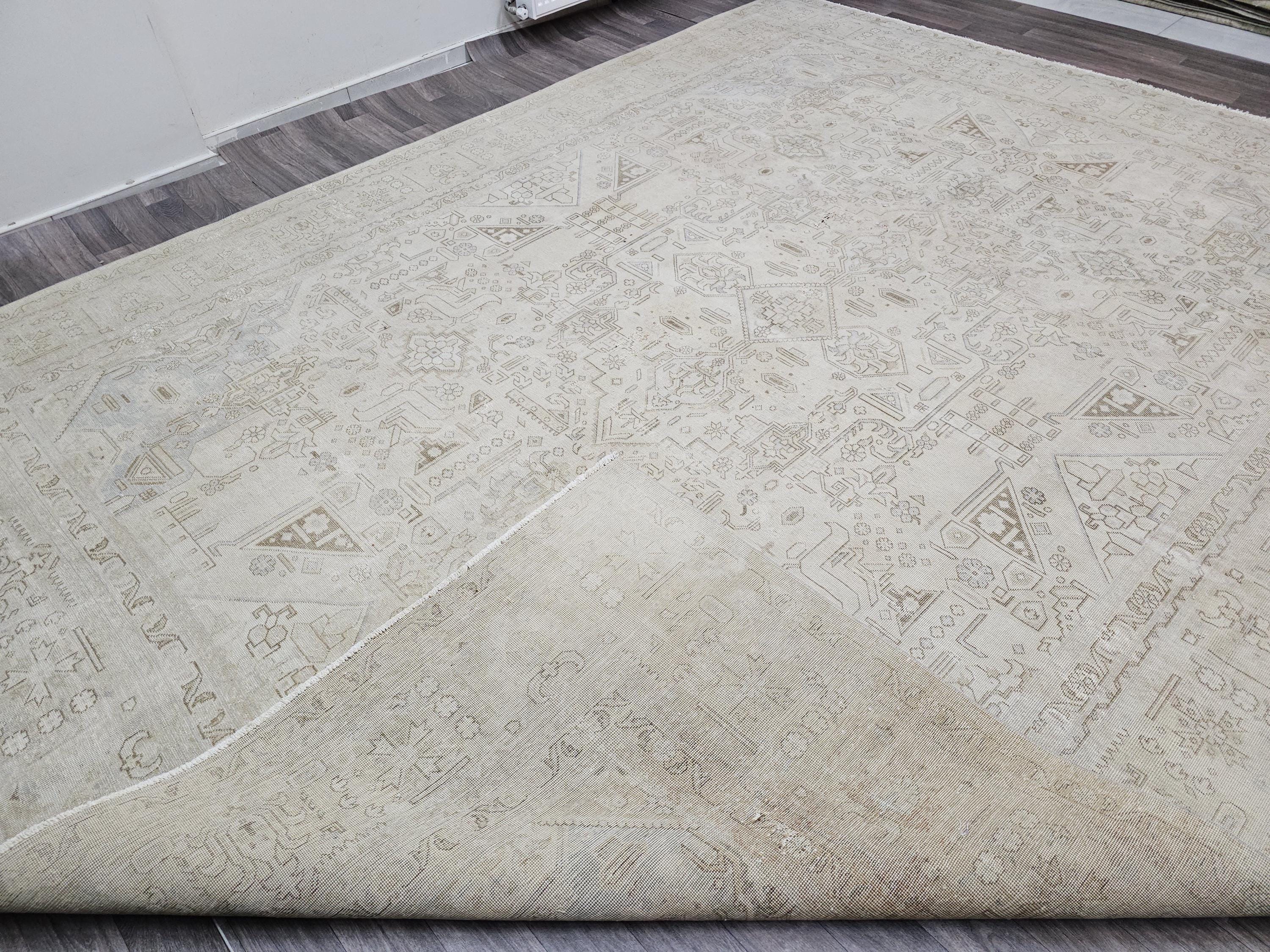 Oversize Hand Knotted Wool Rug: Vintage Heriz Design, 9.40x12.30 ft