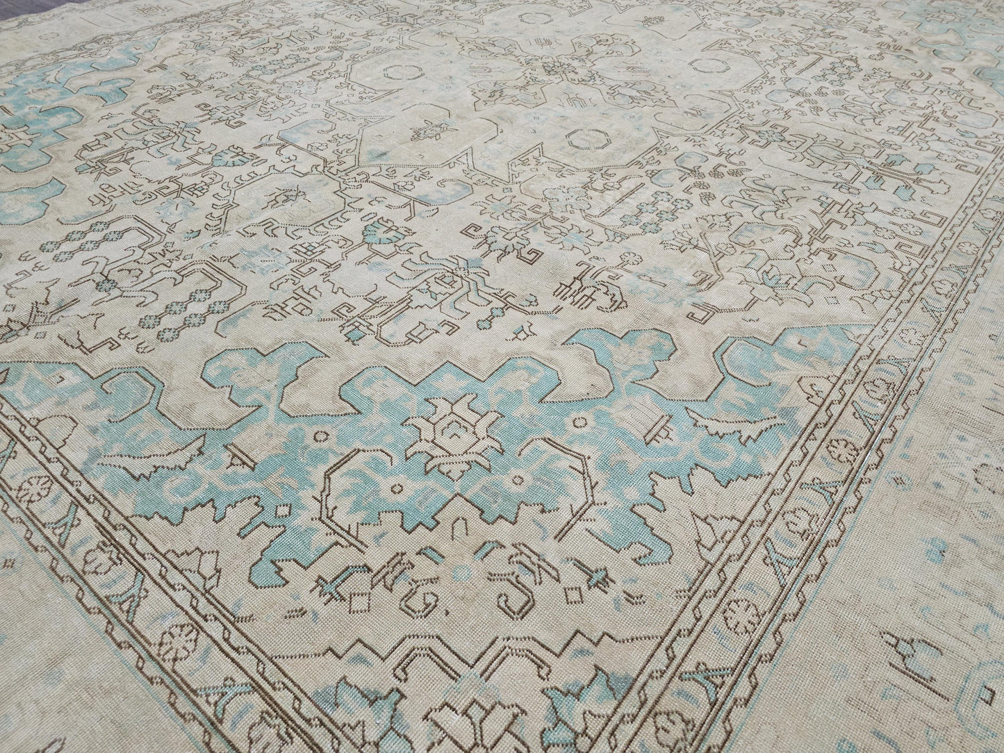 Oversized 9x12 Wool Turkish Rug: Vintage Oushak Heriz Design