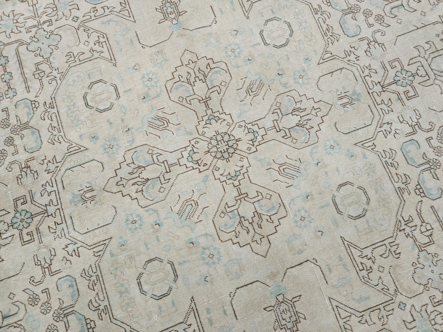 Oversized 9x12 Wool Turkish Rug: Vintage Oushak Heriz Design