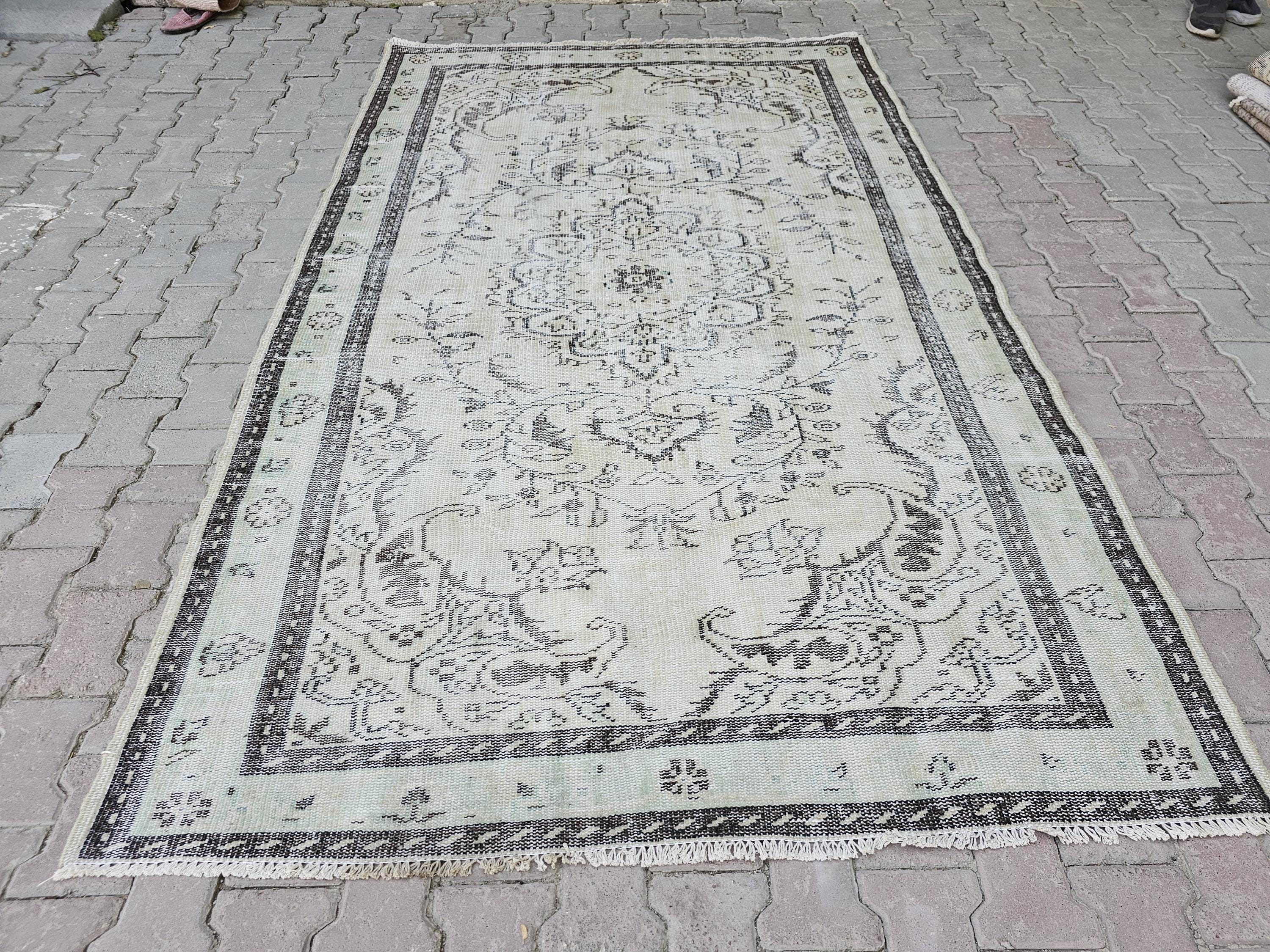 6x9 Neutral Oushak Rug: Vintage Turkish Wool Area Rug