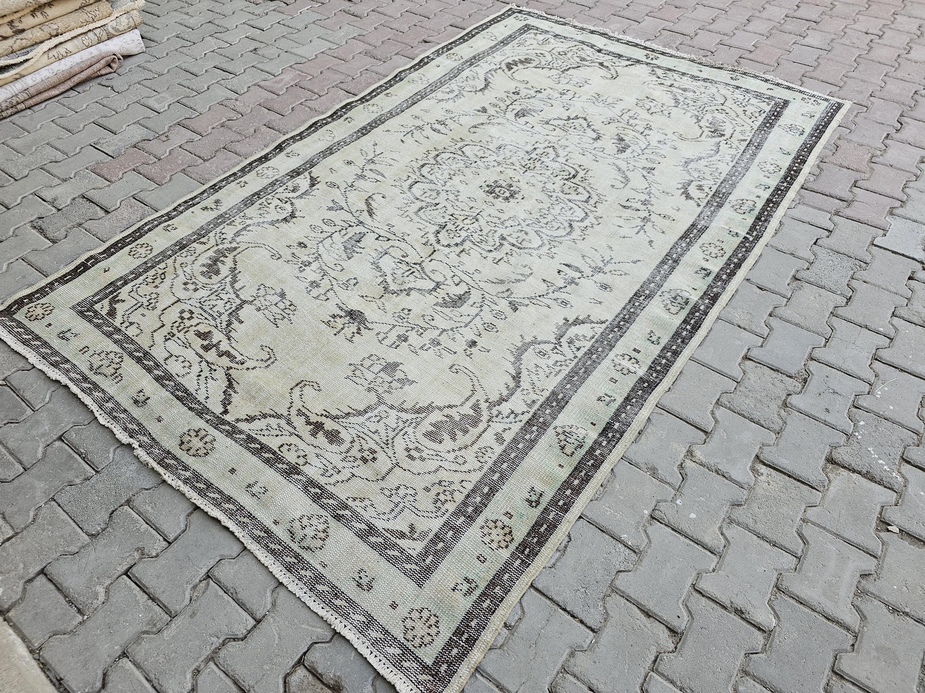 6x9 Neutral Oushak Rug: Vintage Turkish Wool Area Rug