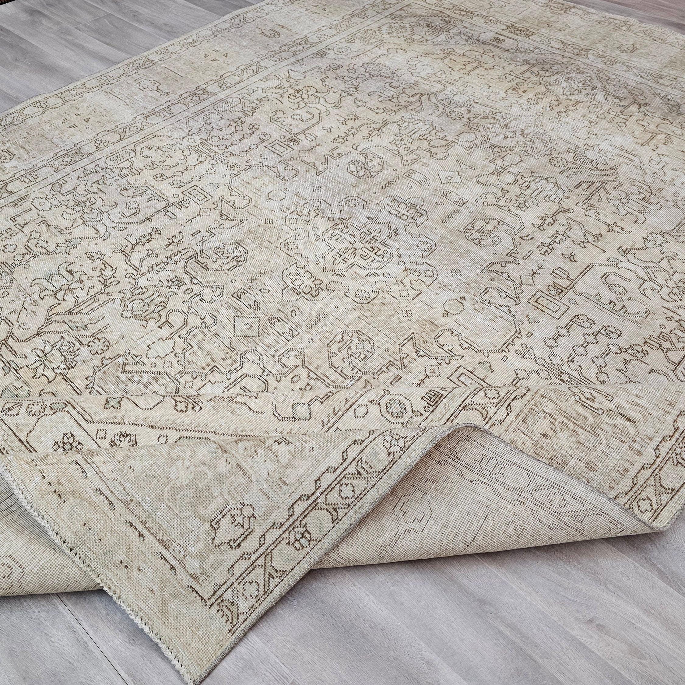 Hand Knotted Wool Turkish Rug 9x12: Oversized Vintage Heriz Carpet