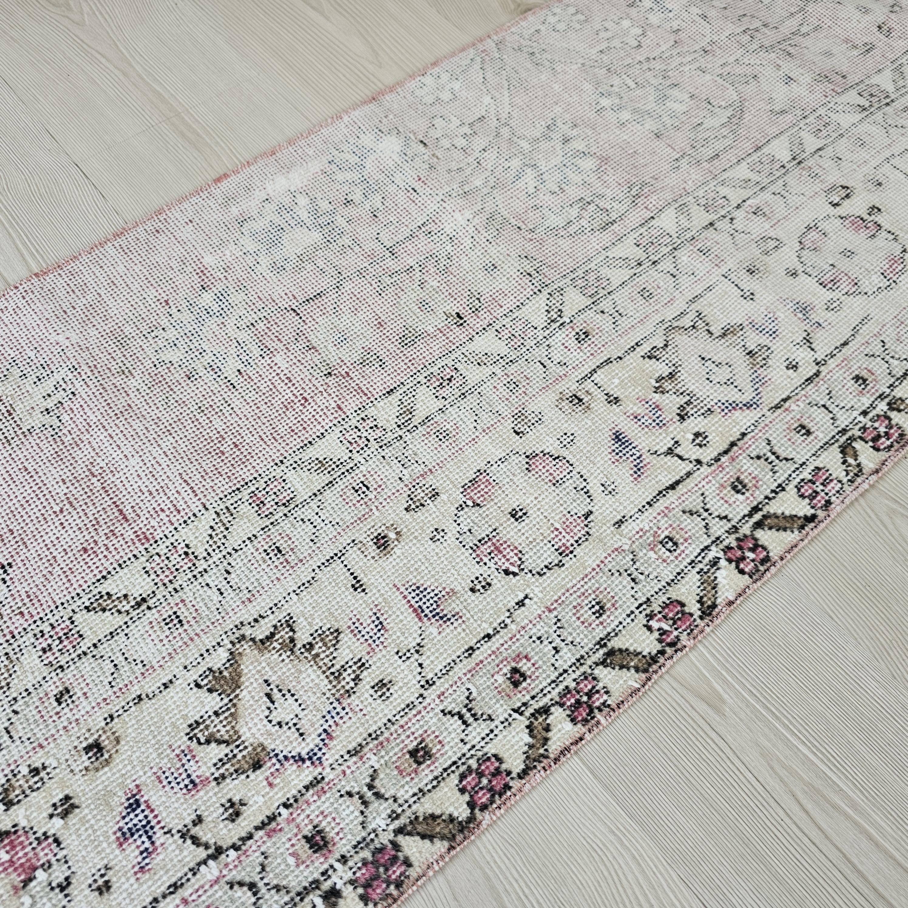Vintage Turkish Runner Rug: Hand-Knotted Wool Boho Hallway Rug (2x9 Feet)