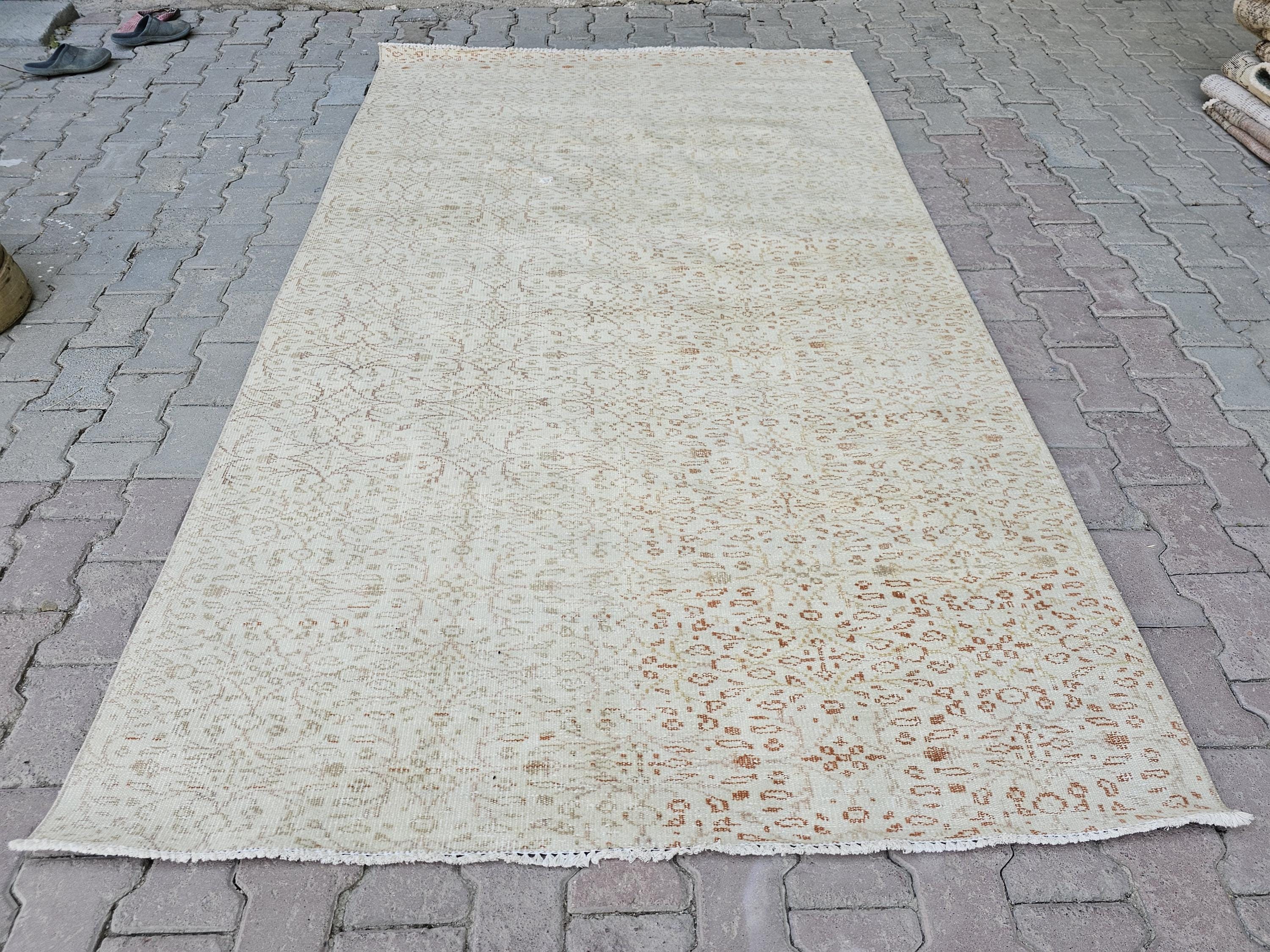 5x9 Hand Knotted Vintage Turkish Area Rug Cream