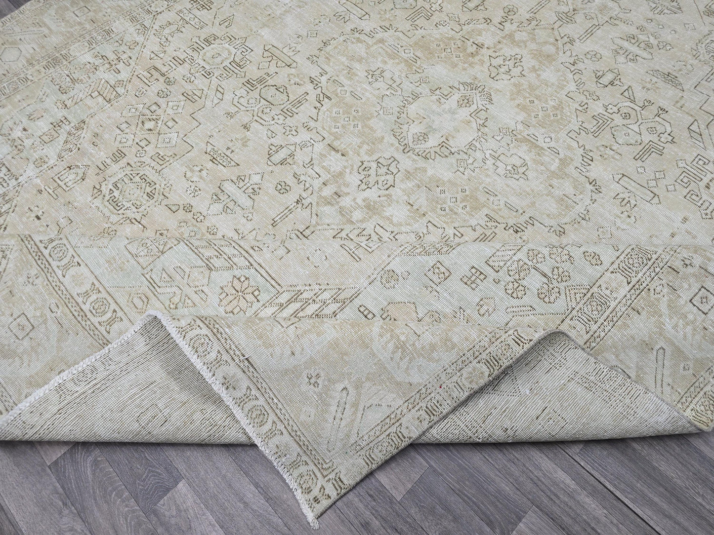 10x12 Handmade Wool Heriz Rug: Vintage Turkish Geometric Area Rug