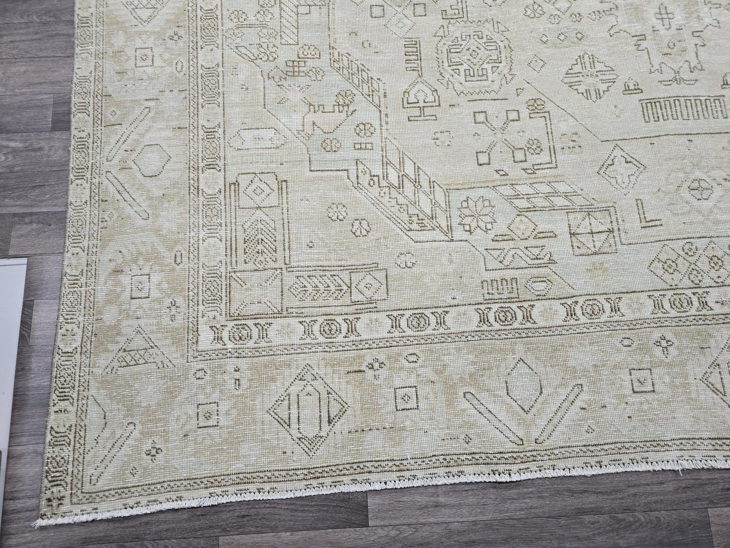 10x12 Handmade Wool Heriz Rug: Vintage Turkish Geometric Area Rug