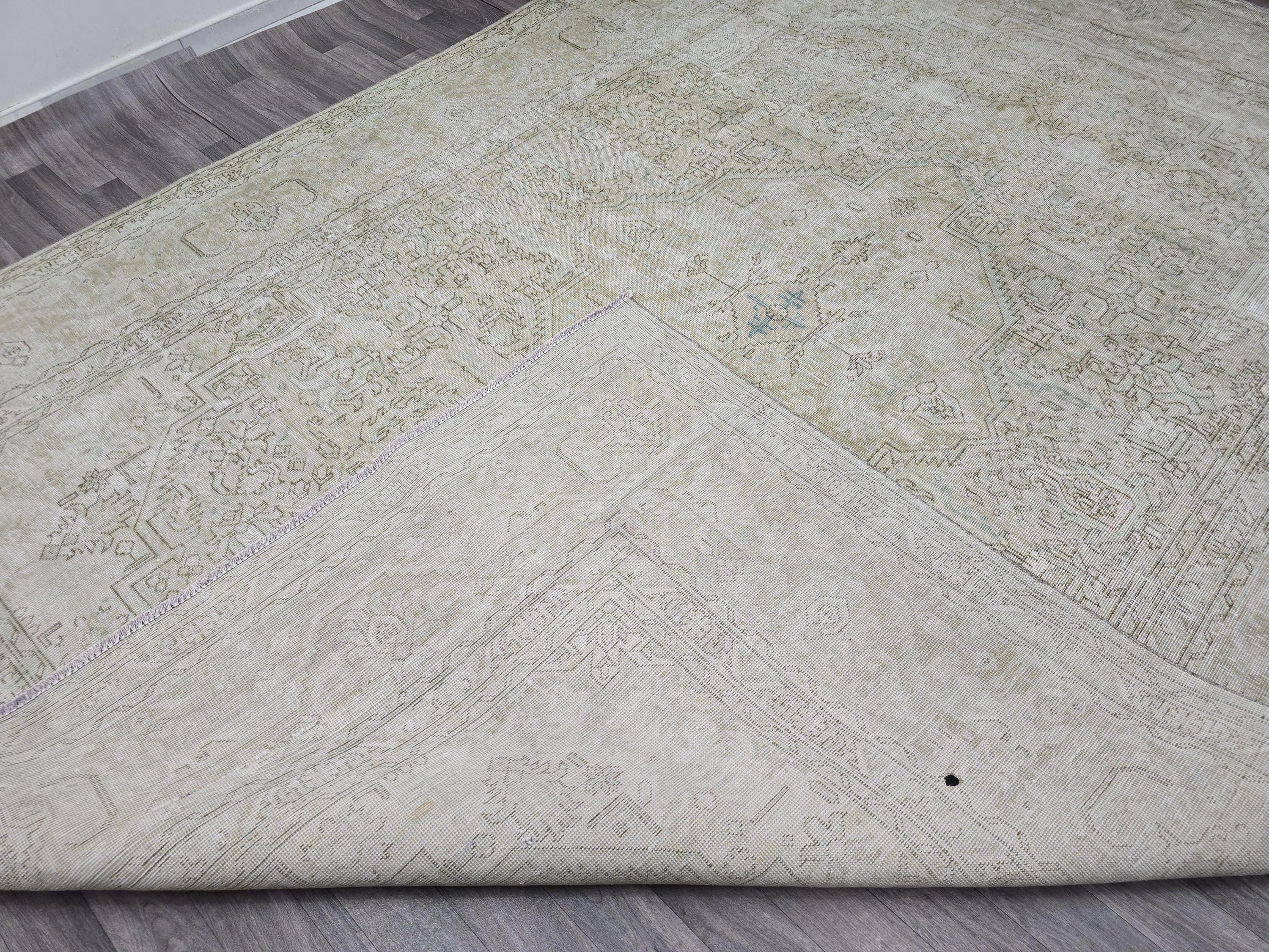 9x12 Vintage Oushak Rug: Neutral Turkish Wool Carpet